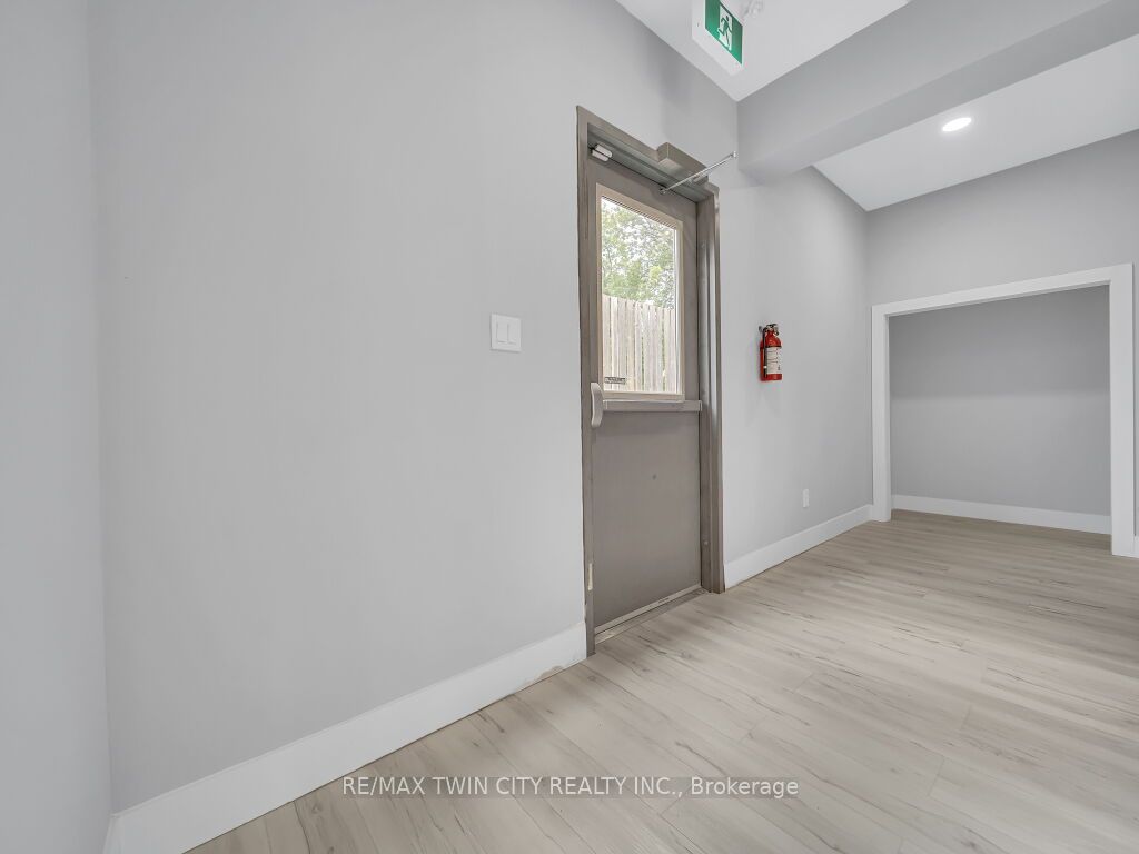 13 Bay Street Property Photo 16
