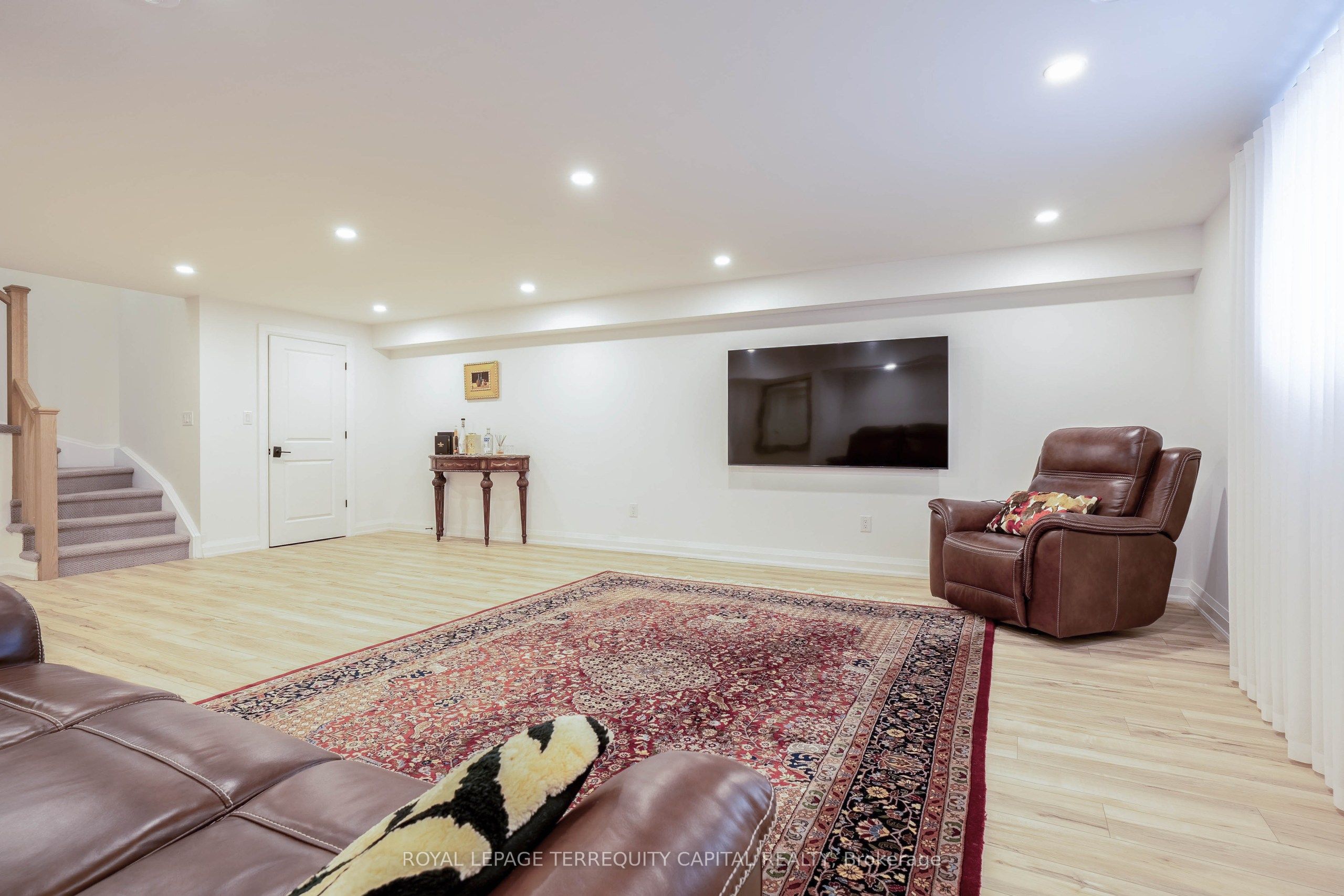 #19 - 8974 Willoughby Drive Property Photo 23