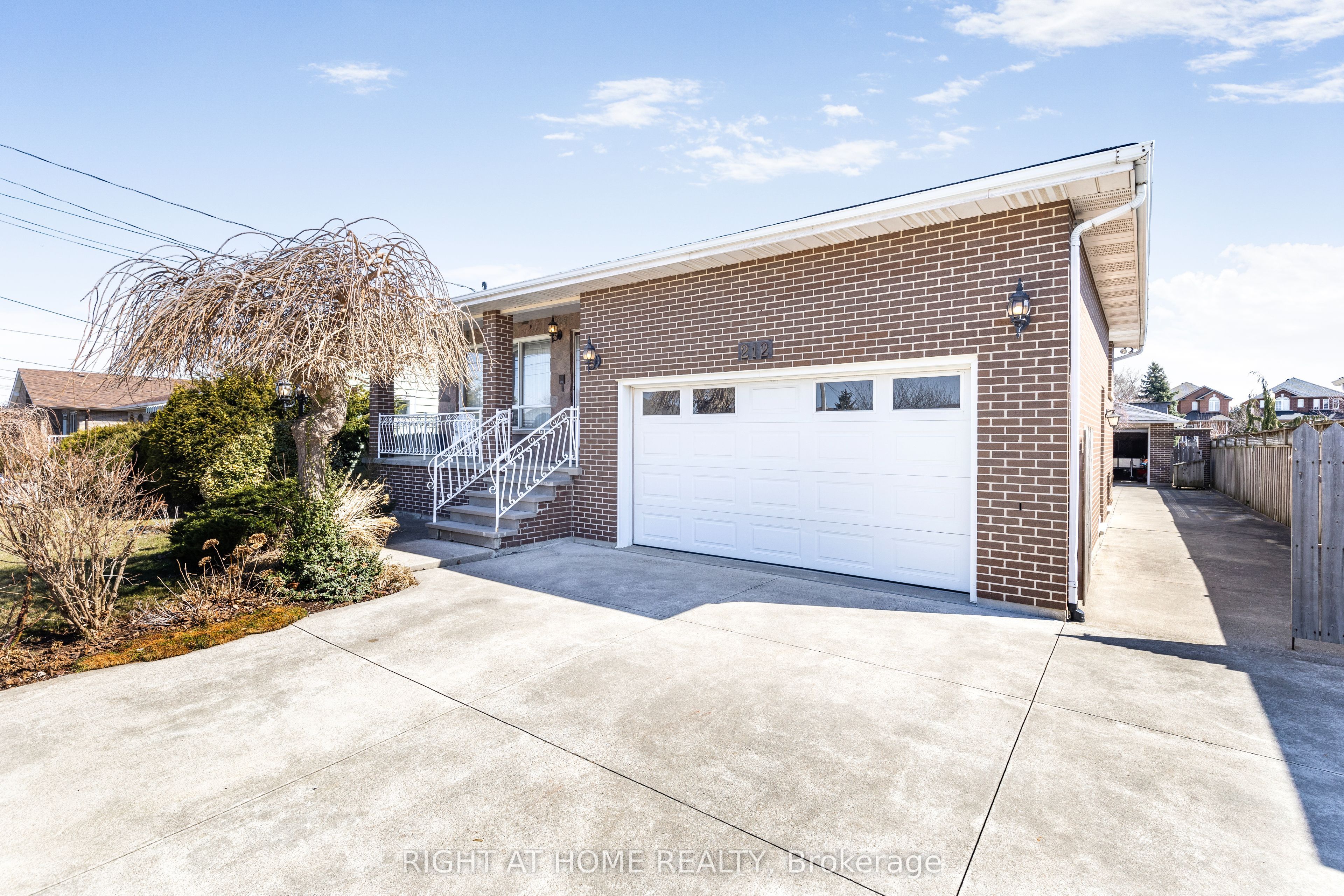 212 Margaret Avenue Property Photo 1
