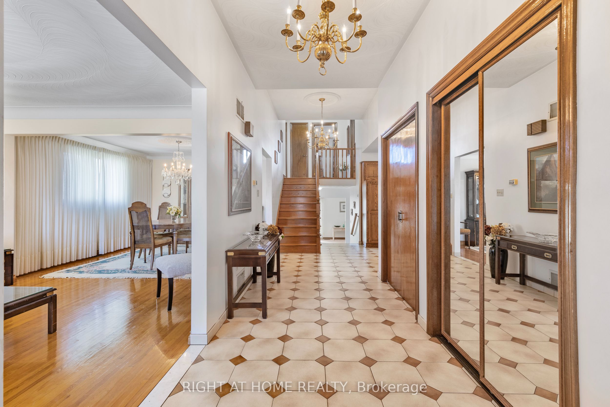 212 Margaret Avenue Property Photo 8