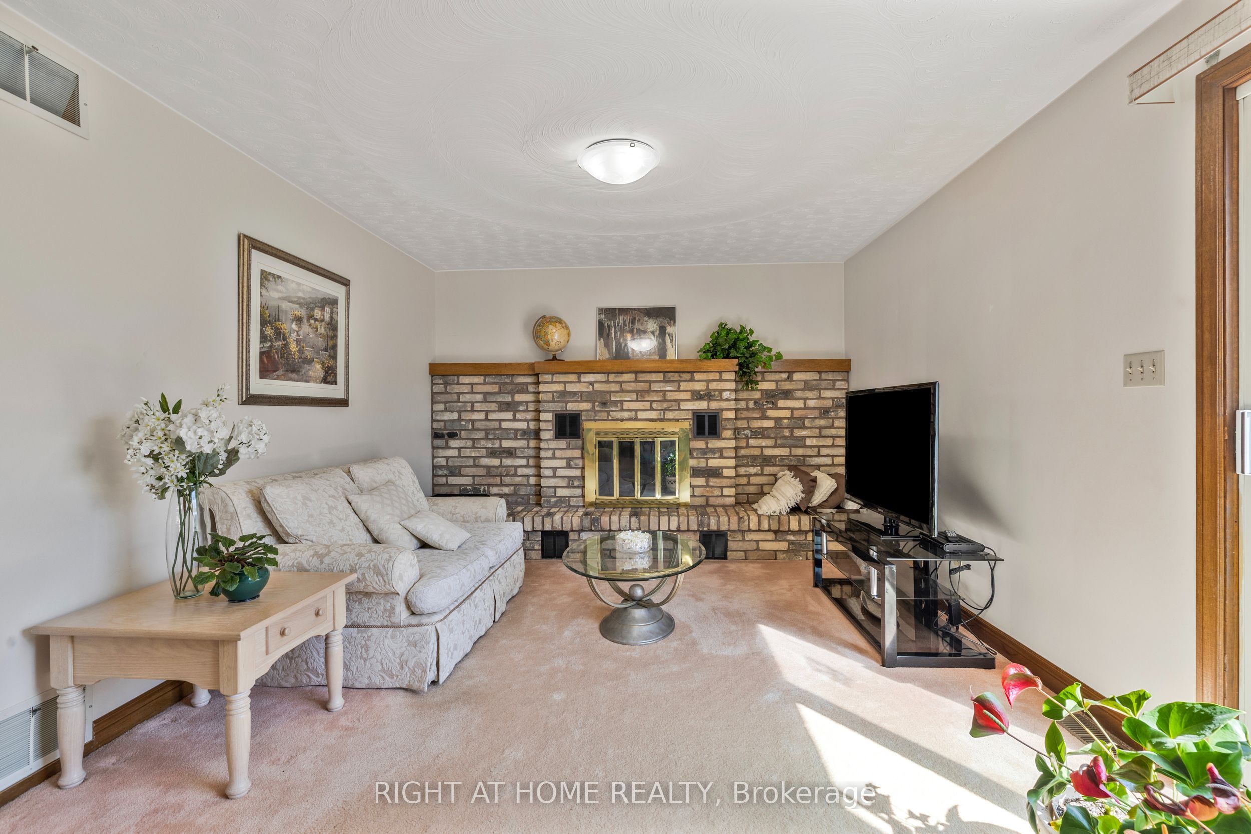 212 Margaret Avenue Property Photo 28