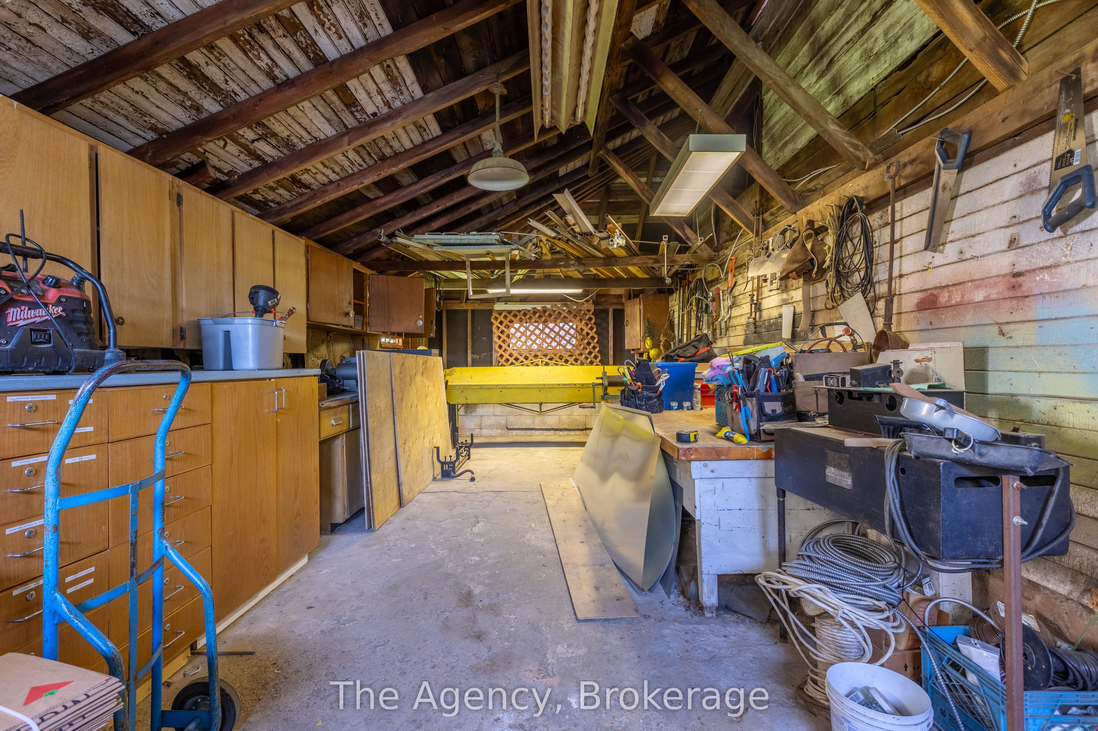 511 Canboro Road Property Photo 14