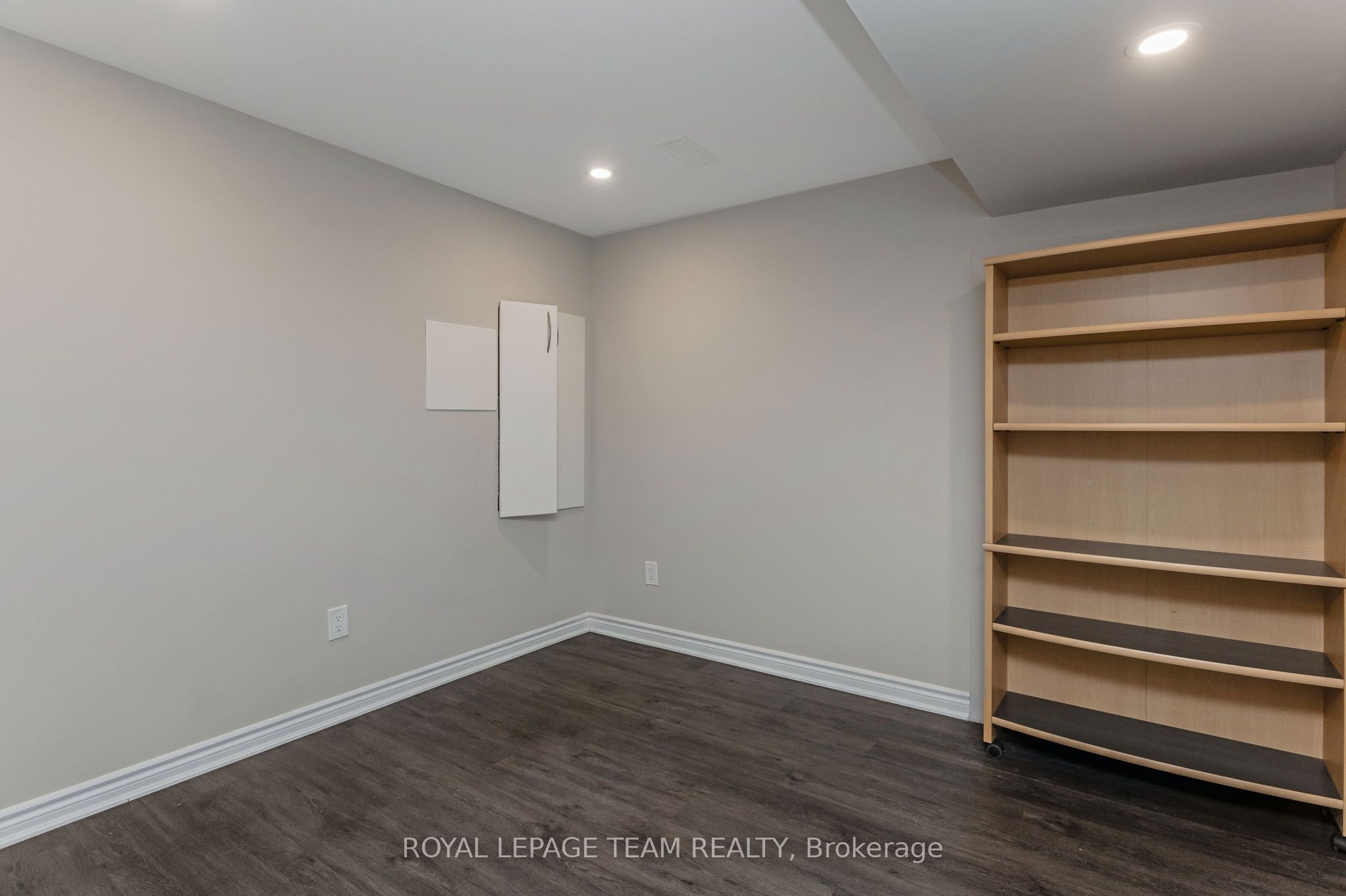 633 Parade Drive Property Photo 45
