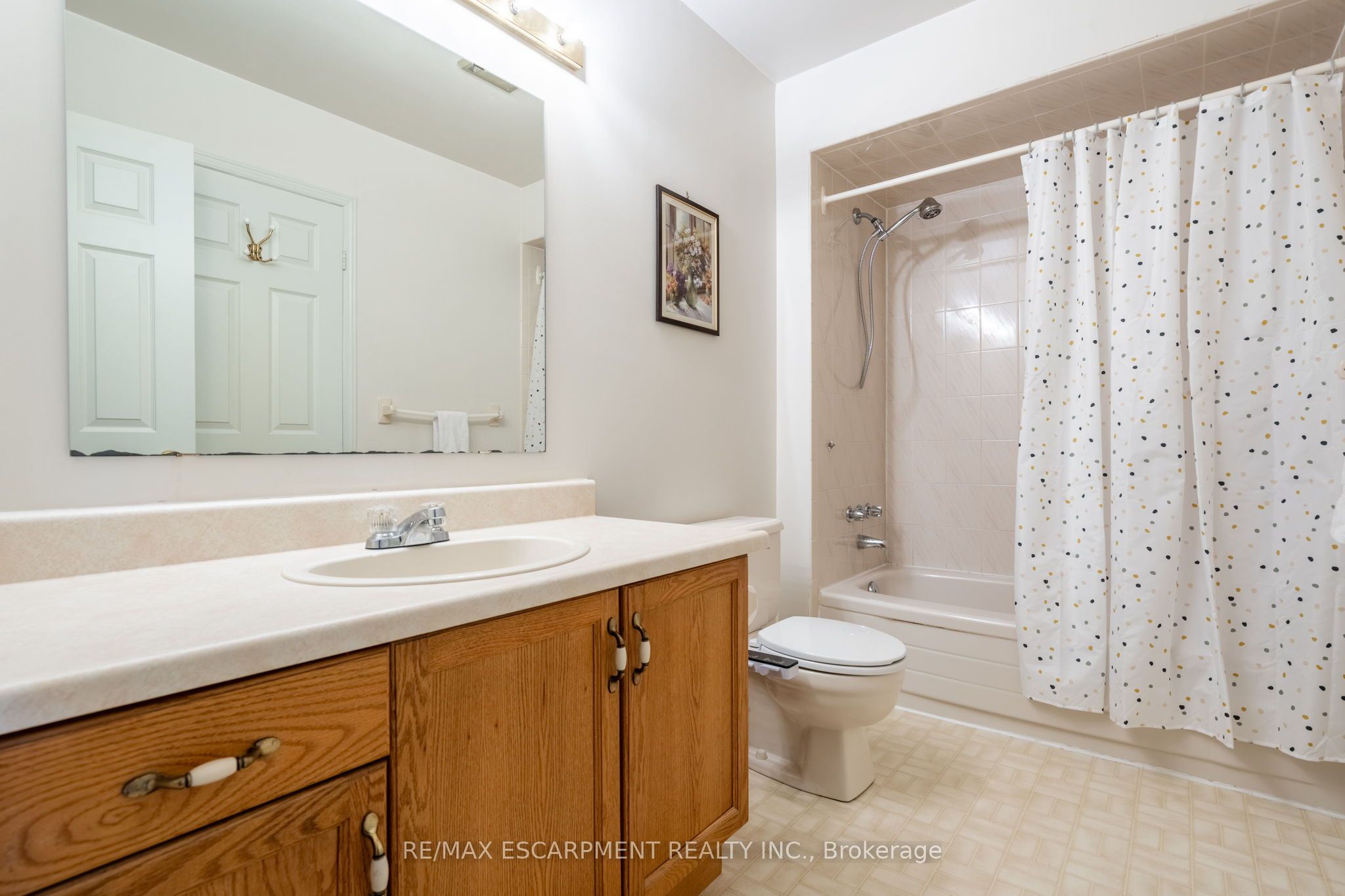 85 Royalvista Drive Property Photo 33