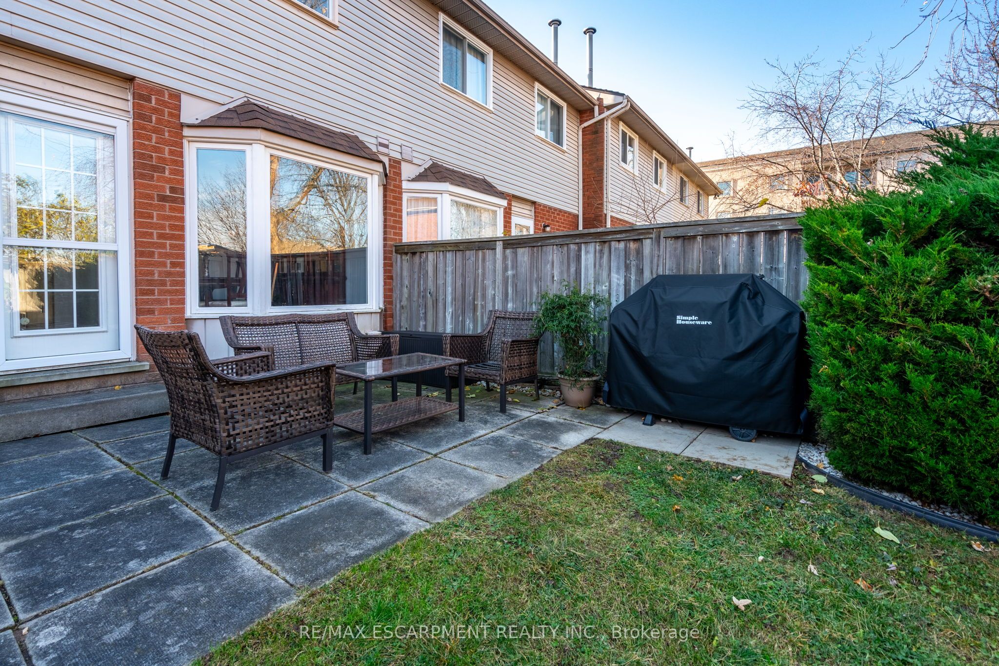 85 Royalvista Drive Property Photo 49
