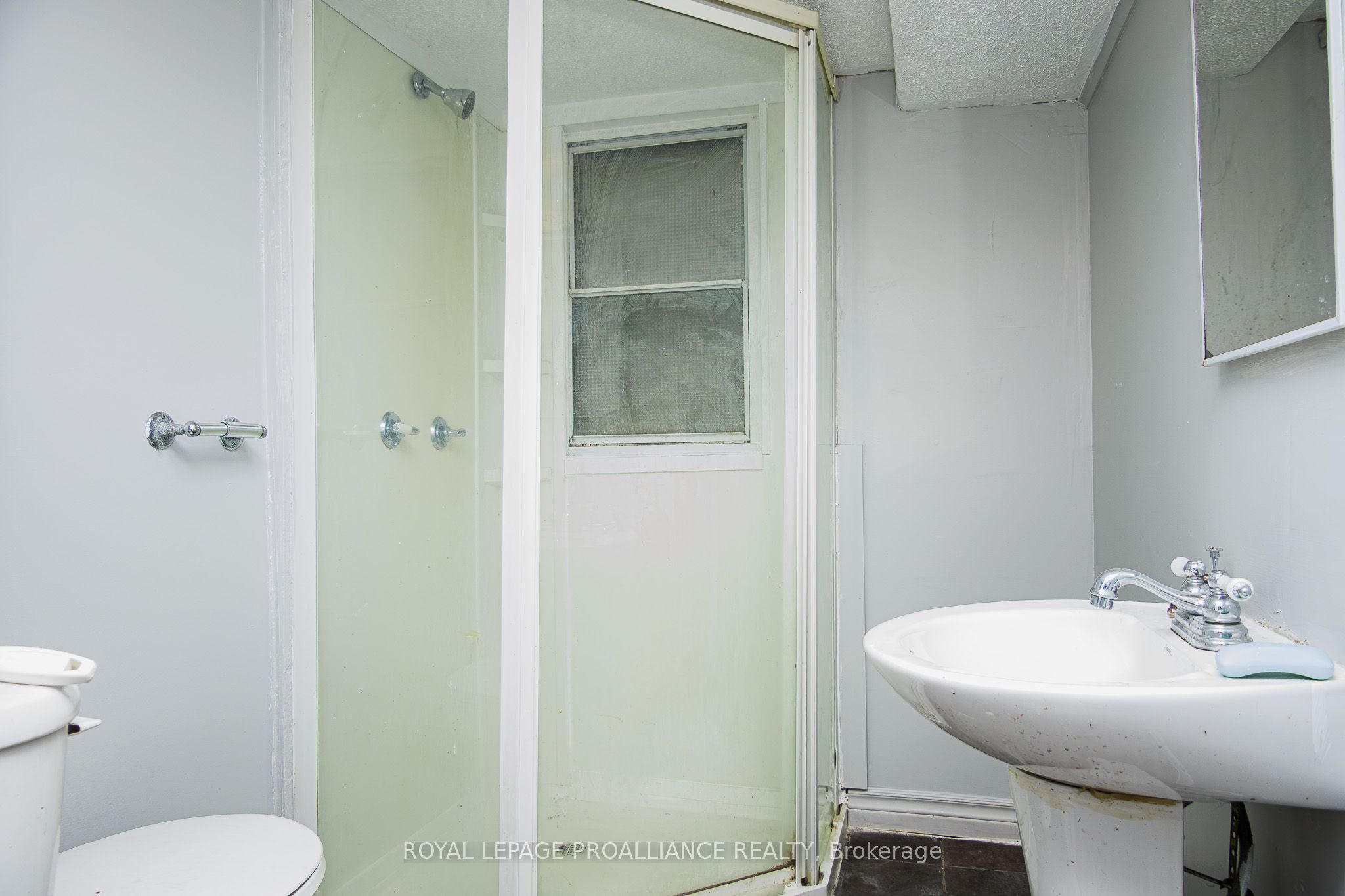 #b - 83 Lorne Avenue Property Photo 5