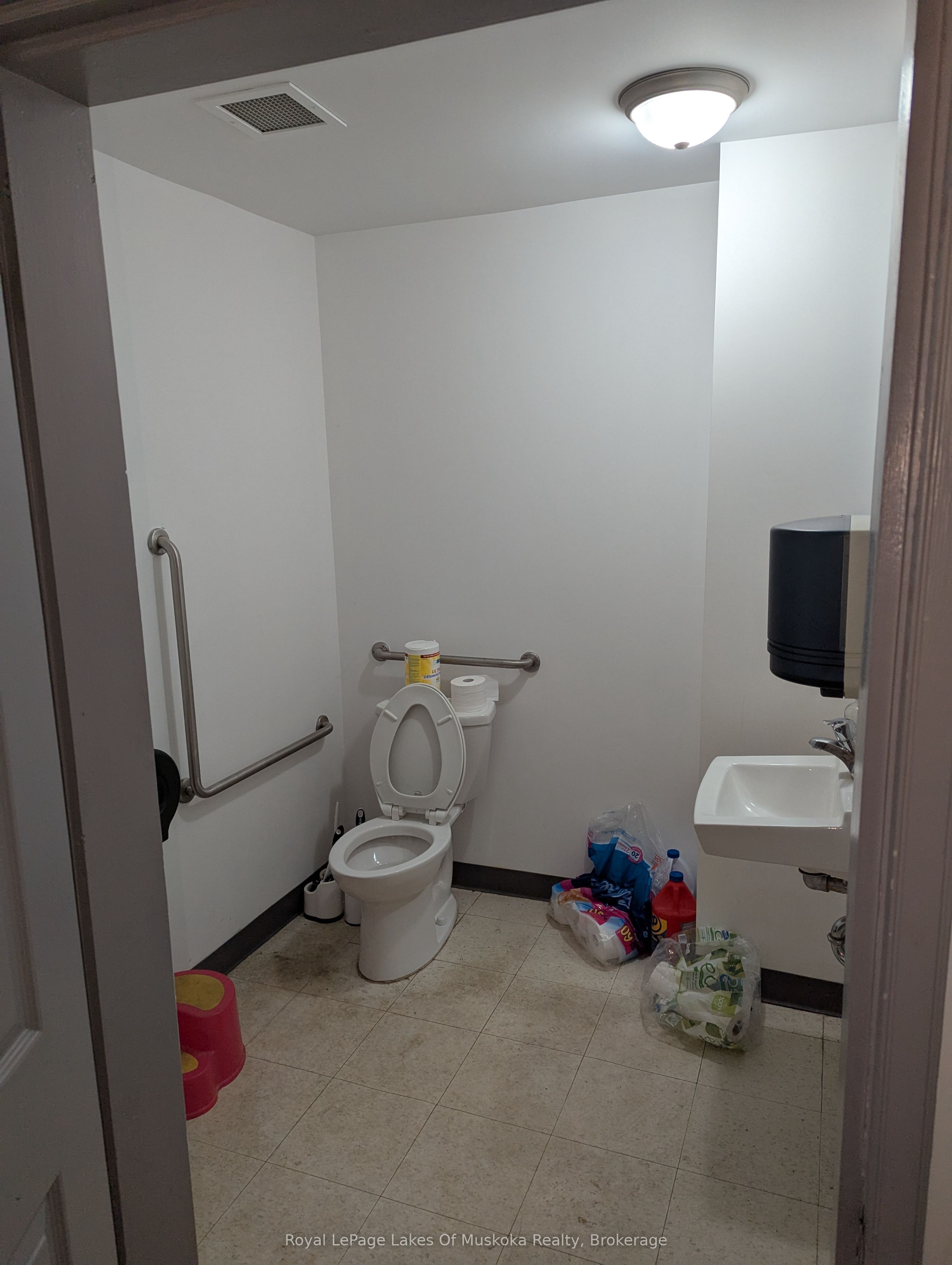 #n4 - 440 Ecclestone Drive Property Photo 12
