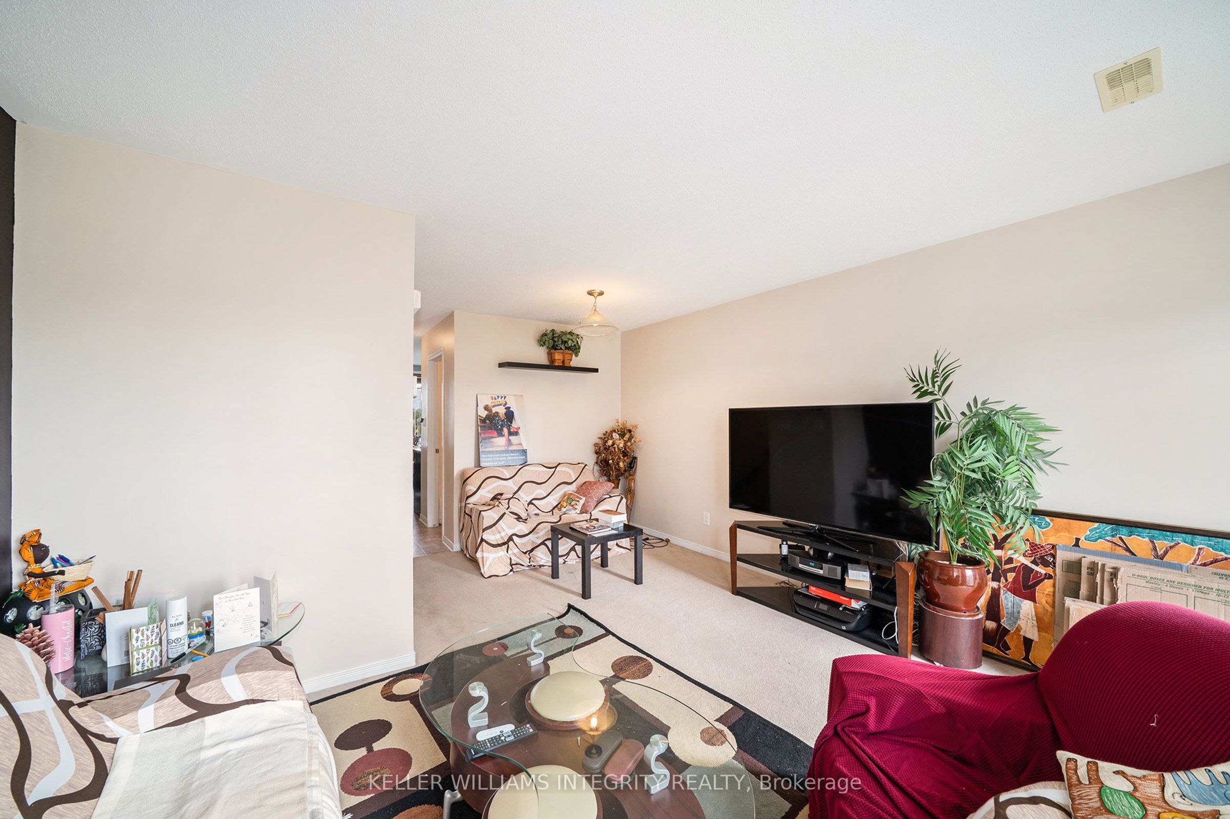 256 Espin Heights Property Photo 6