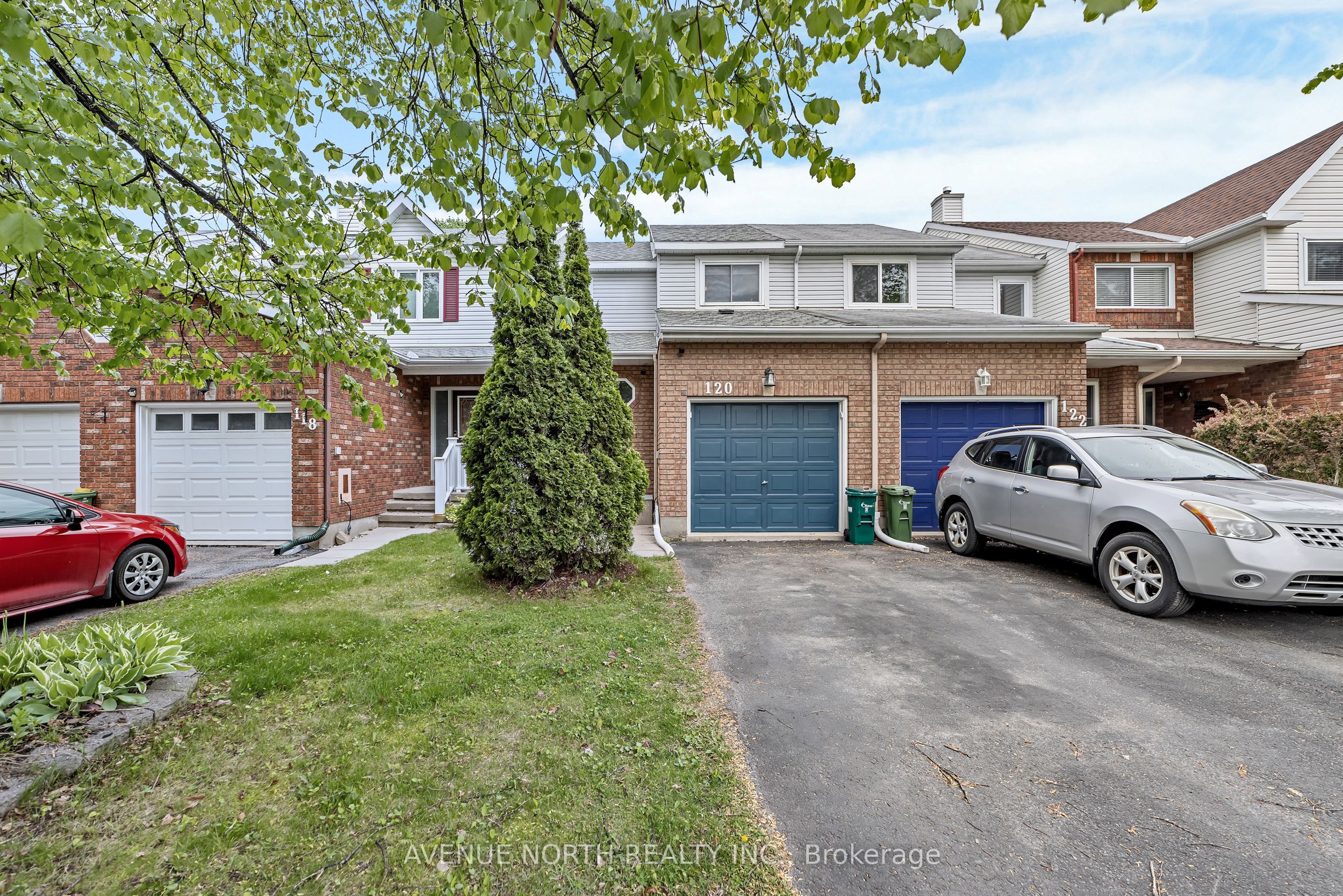 120 Markland Crescent Property Photo 1