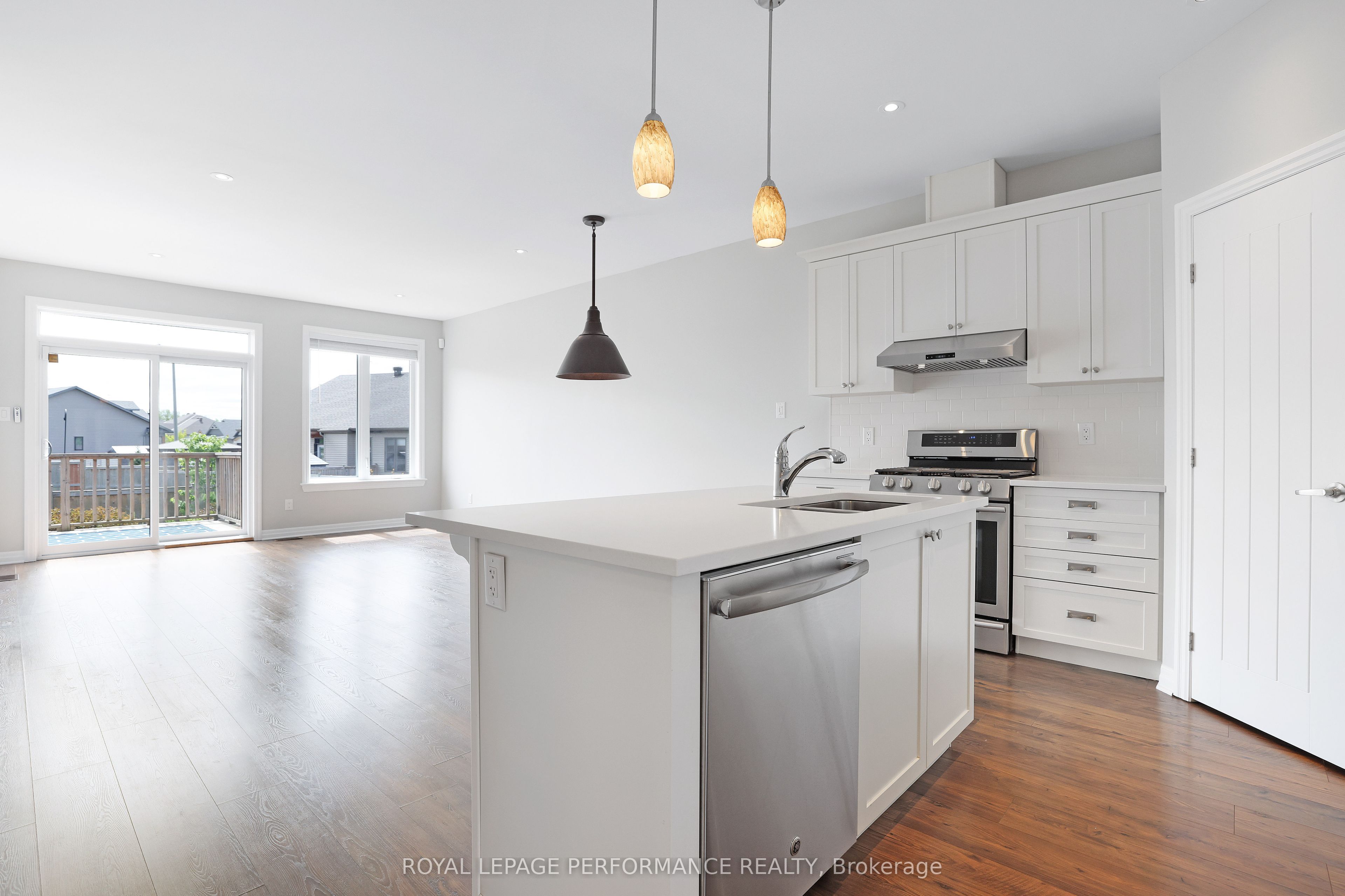 710 Maurice Stead Street Property Photo 10