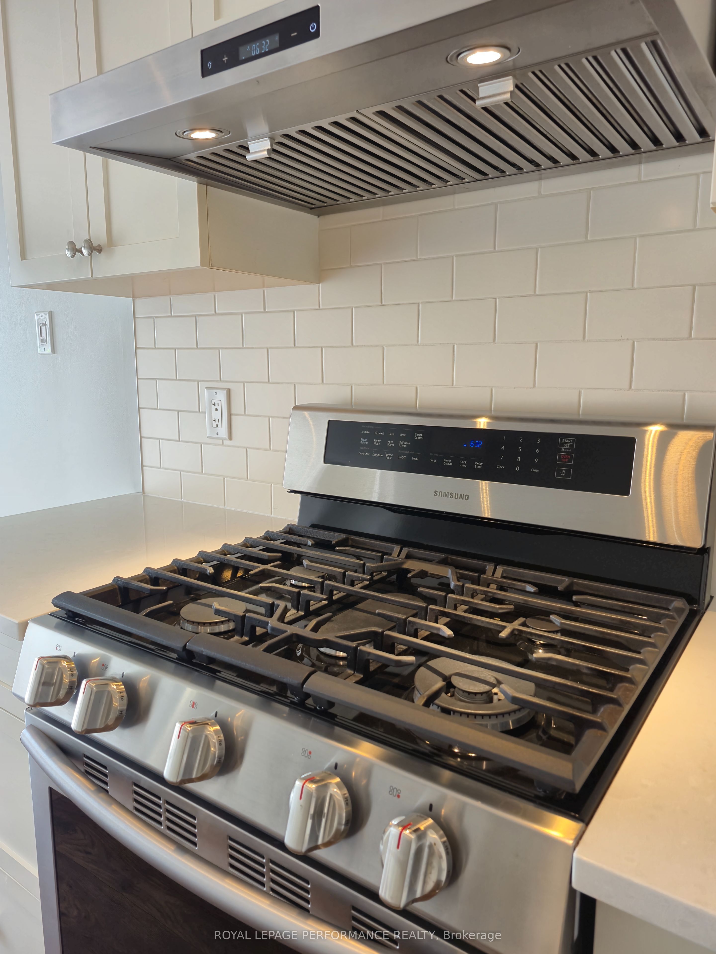 710 Maurice Stead Street Property Photo 12