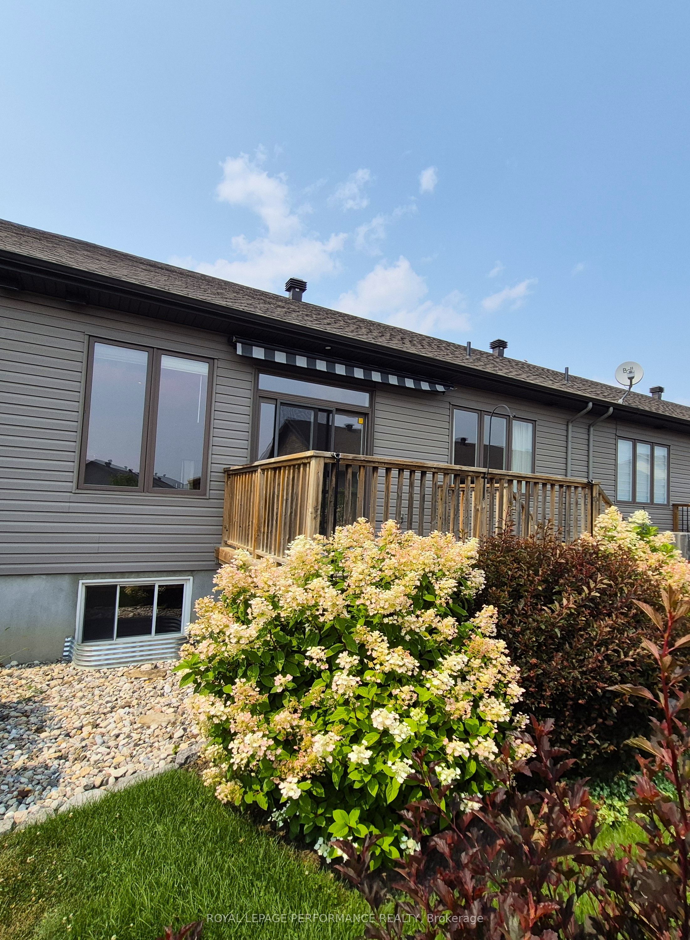 710 Maurice Stead Street Property Photo 28