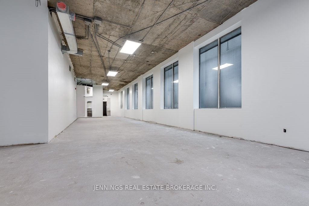 141 Laurier Avenue W 101 Property Photo 3