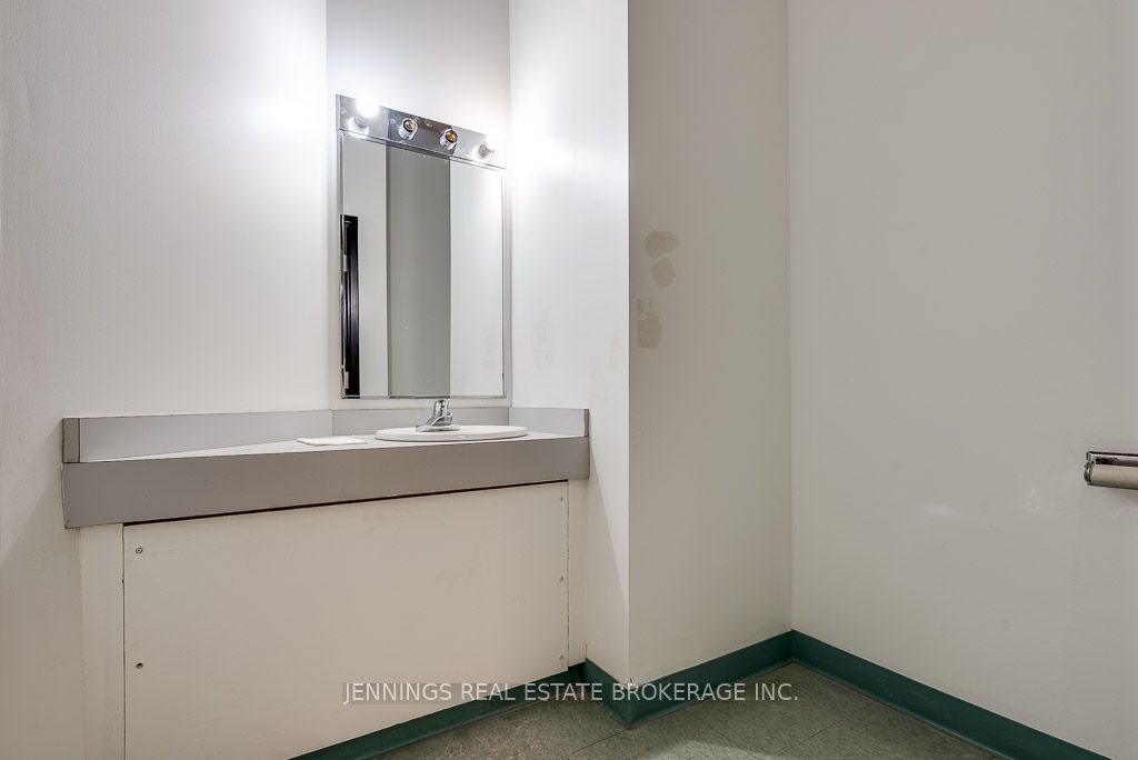 141 Laurier Avenue W 101 Property Photo 6