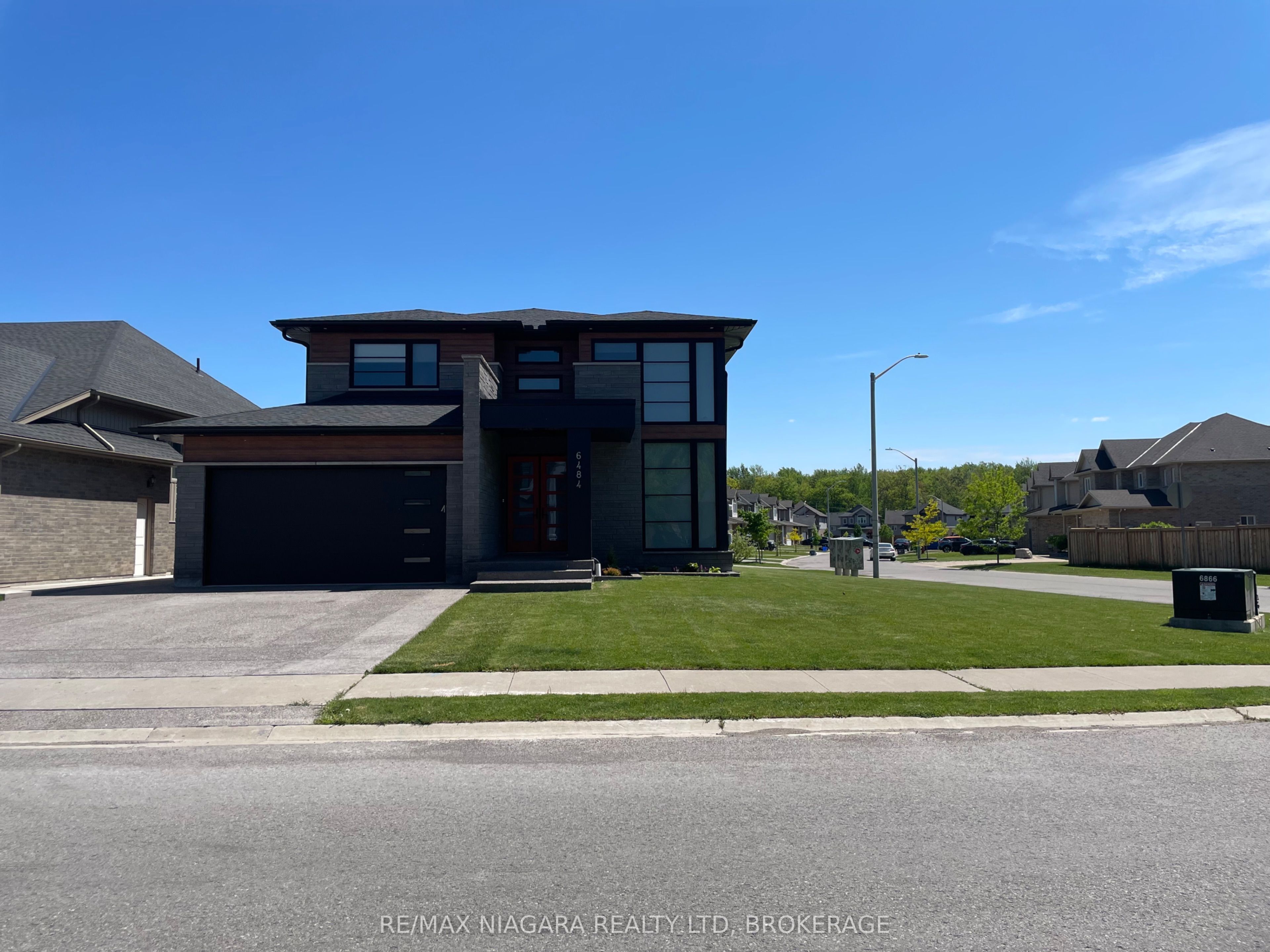 6484 Sam Iorfida Drive Property Photo 1