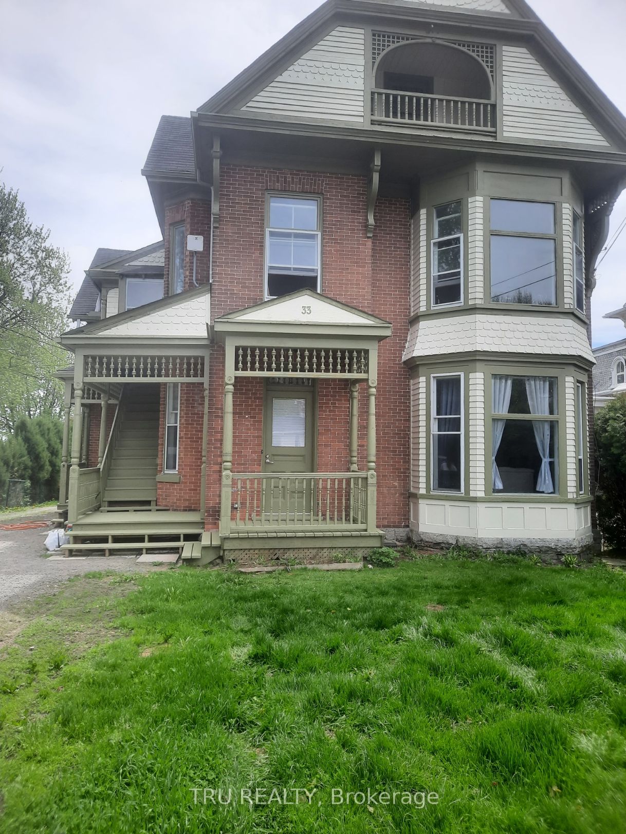33 Lakeshore Drive Property Photo 1