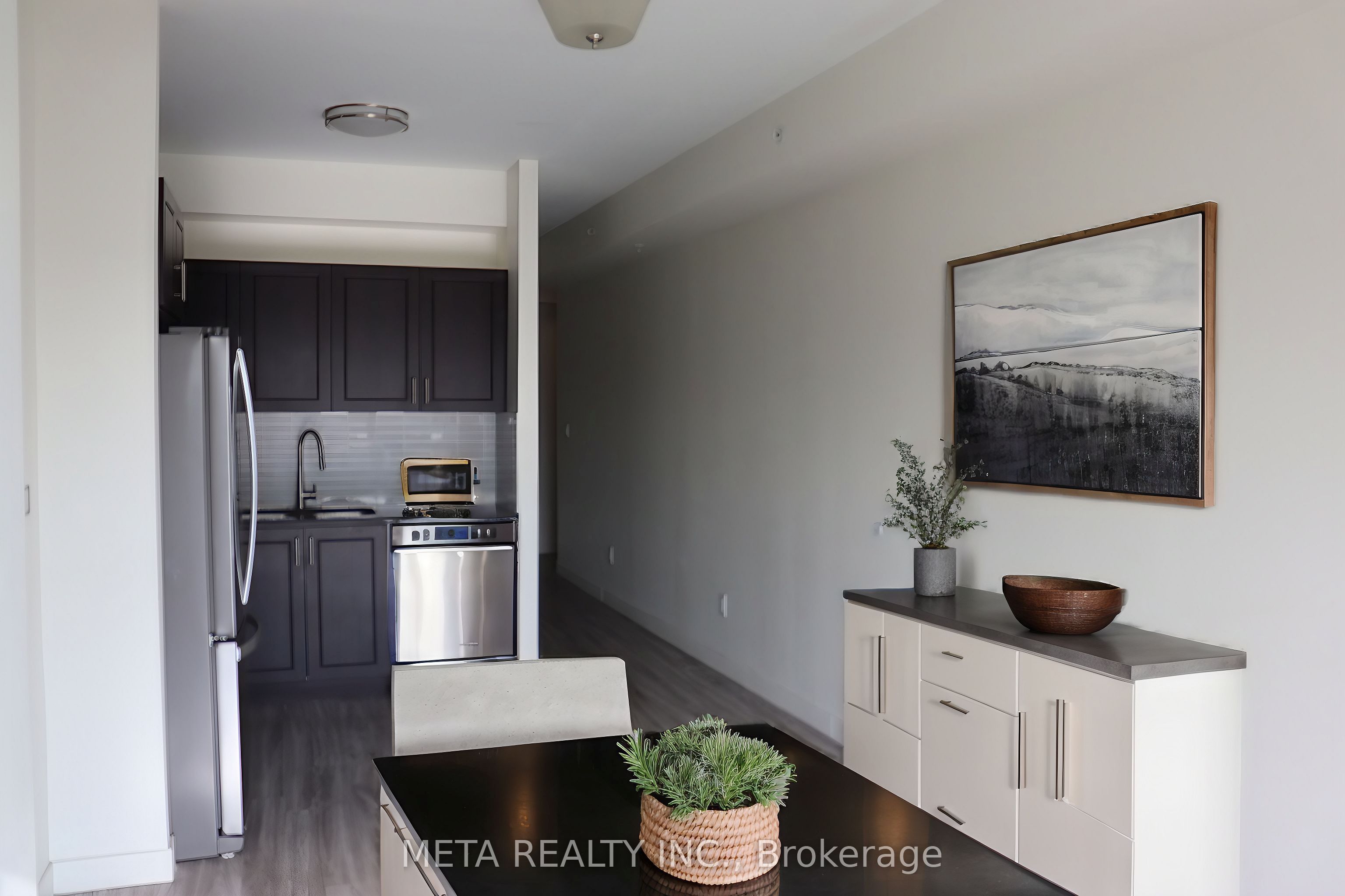 128 king Street 908 Property Photo 1