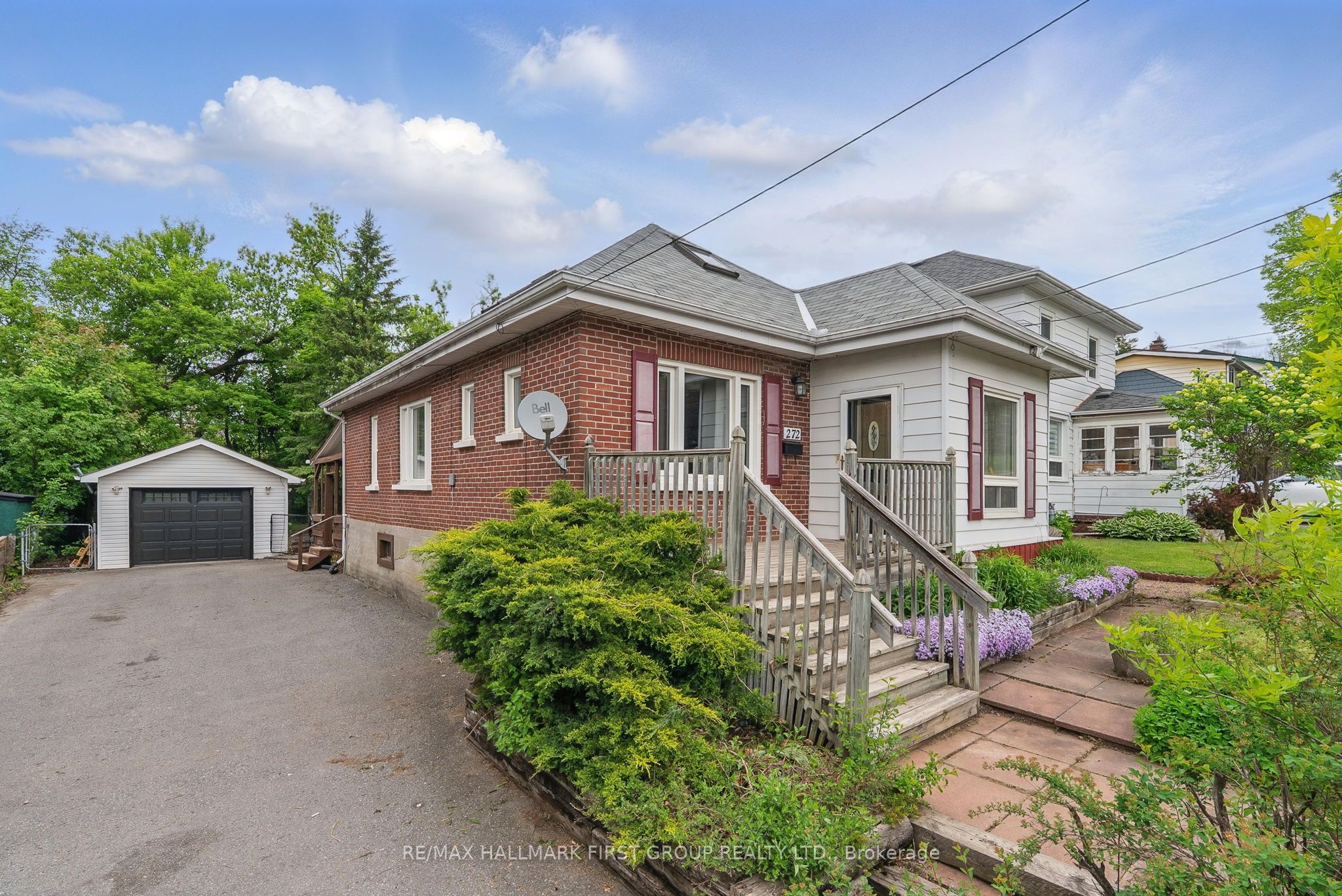 272 Carlisle Ave Property Photo 1