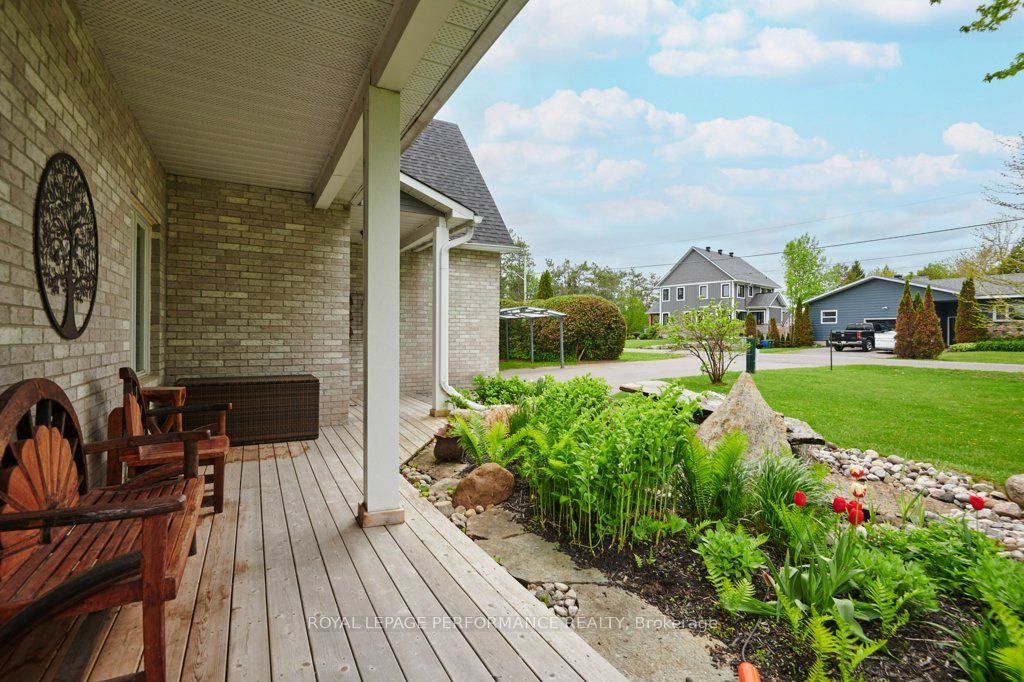 6099 James Bell Drive Property Photo 4