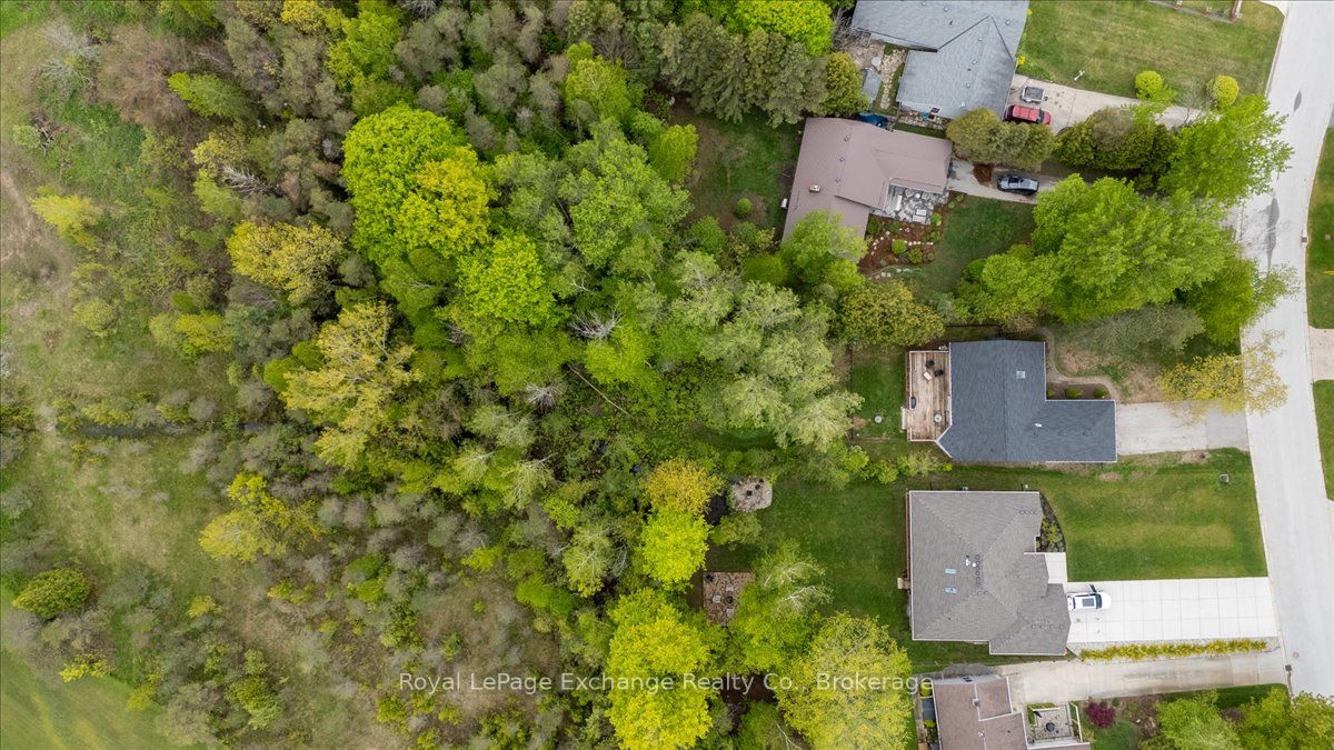 357 Tyendinaga Drive Property Photo 2