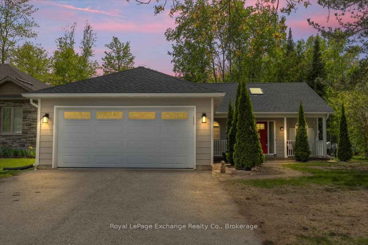 357 Tyendinaga Drive Property Photo 3