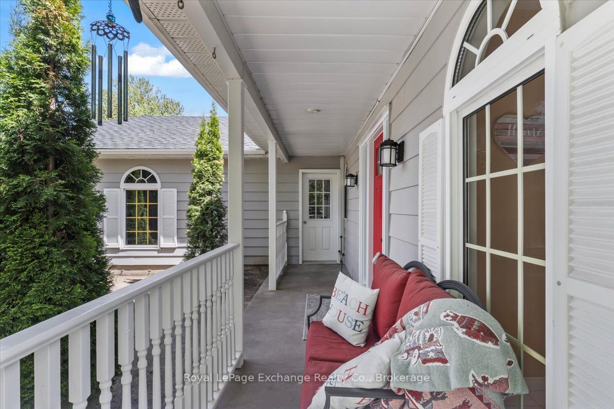 357 Tyendinaga Drive Property Photo 11