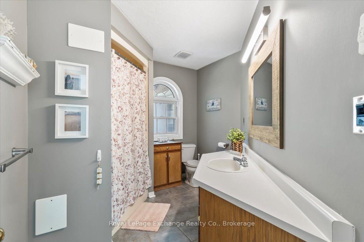 357 Tyendinaga Drive Property Photo 26