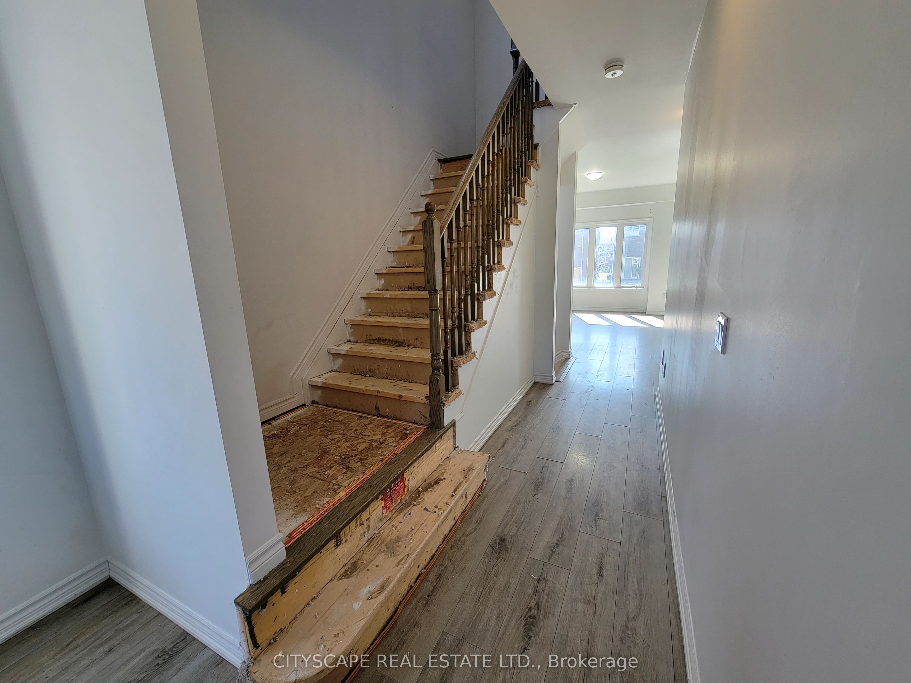 228 Ridley Crescent Property Photo 9