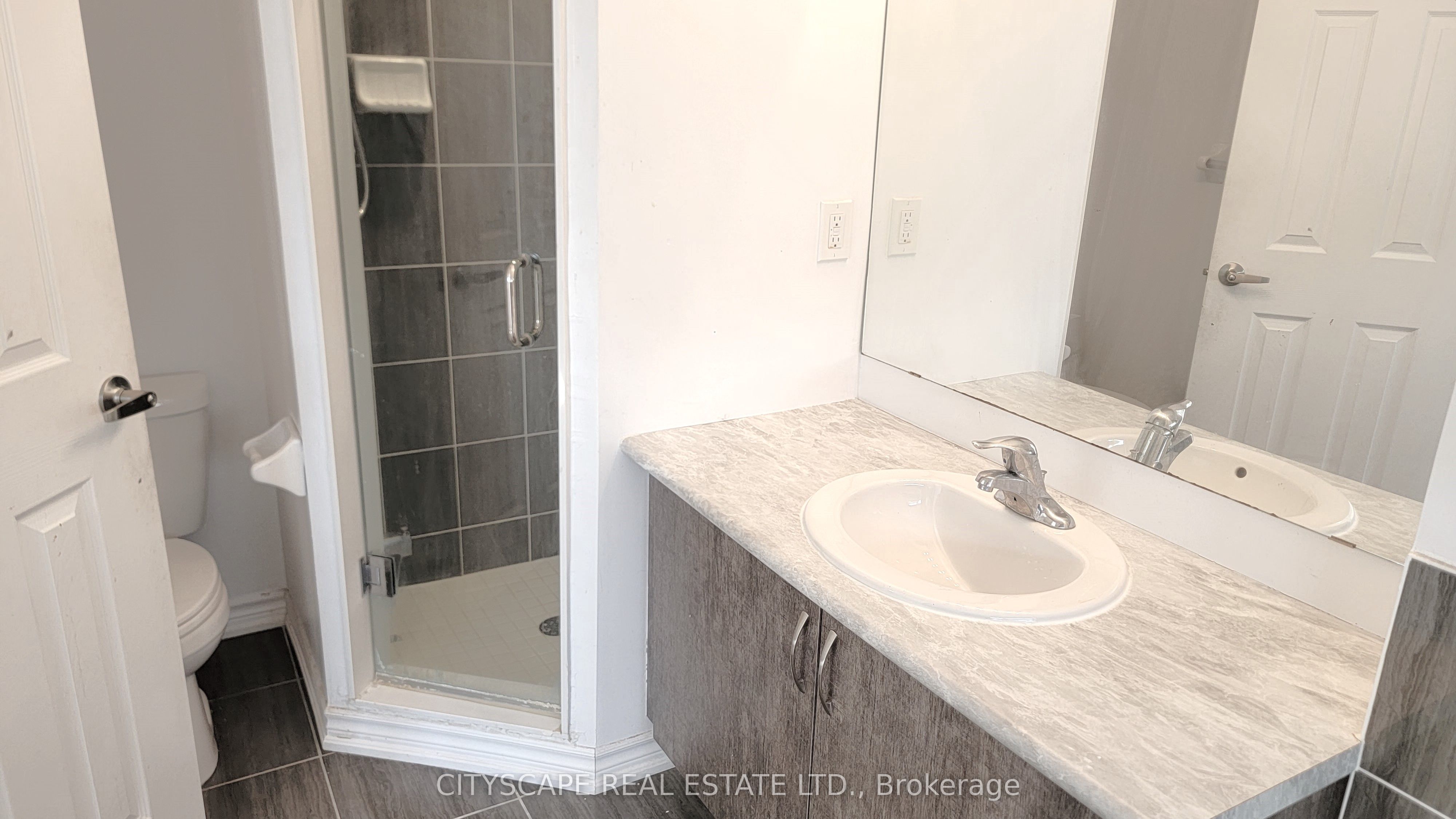228 Ridley Crescent Property Photo 28