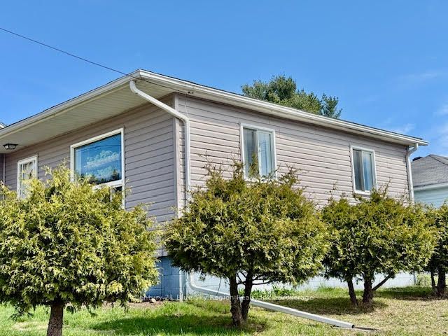 311 7th St Property Photo 1