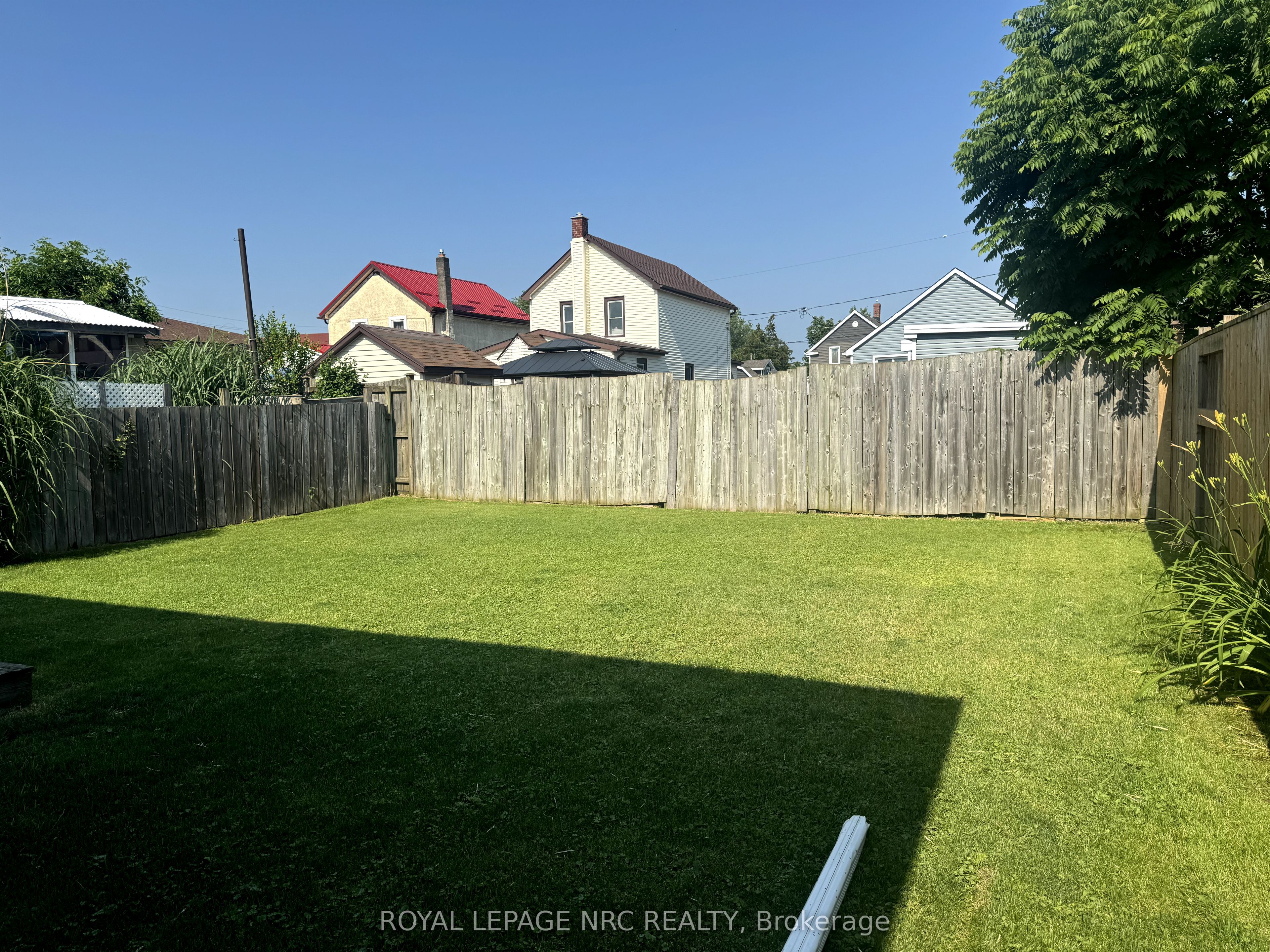 27 Deere Street Property Photo 7