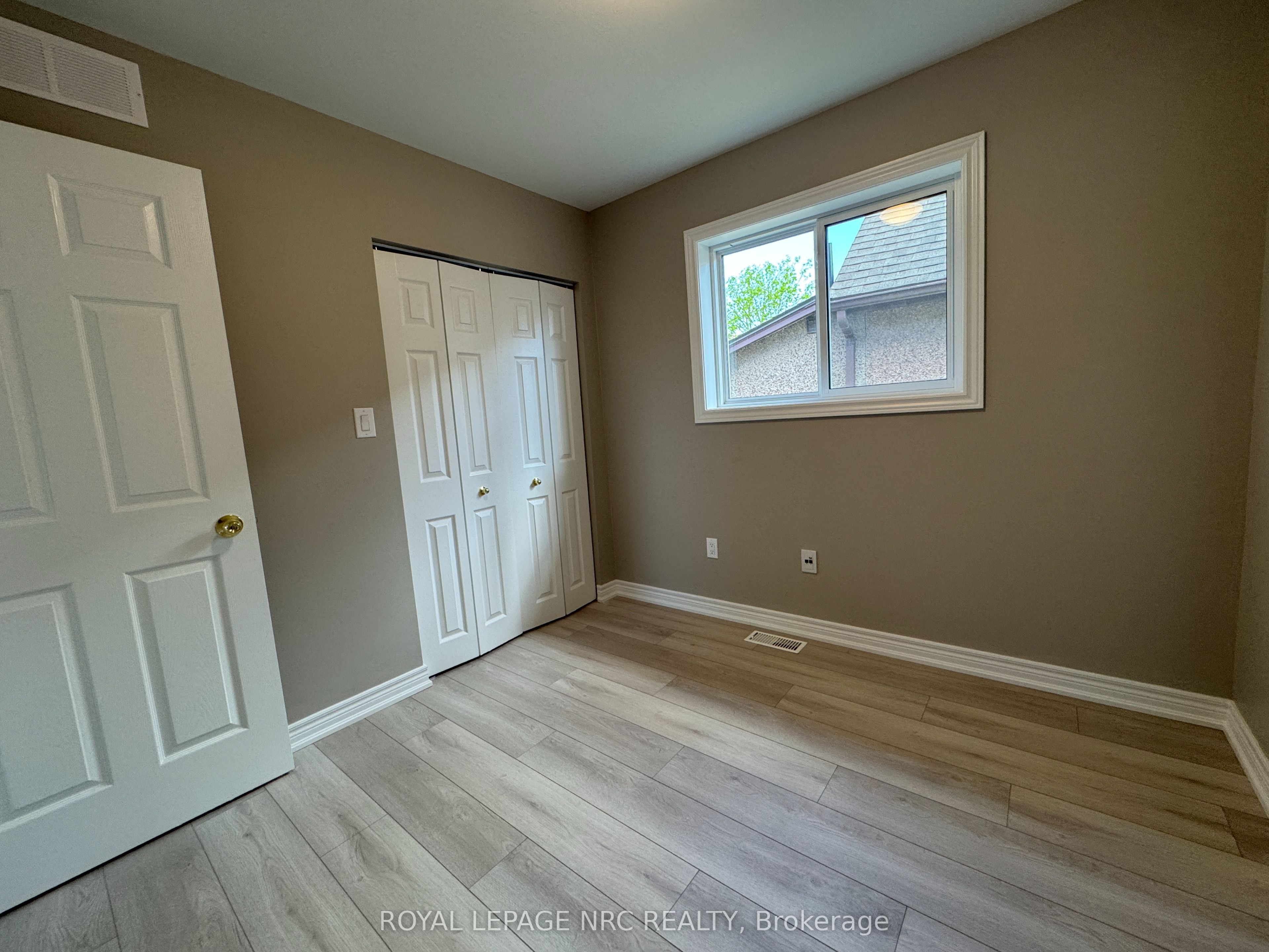 27 Deere Street Property Photo 20