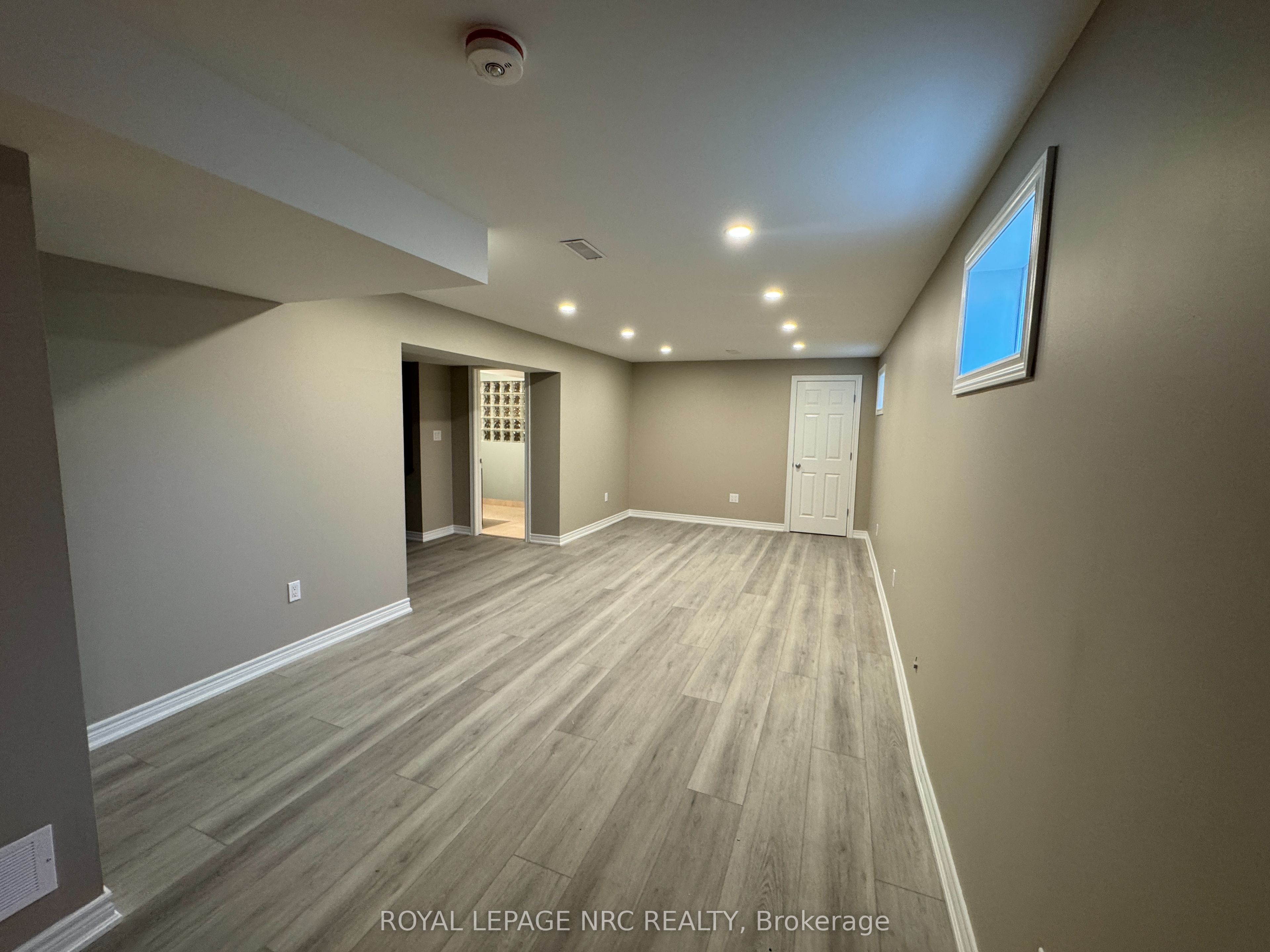 27 Deere Street Property Photo 26