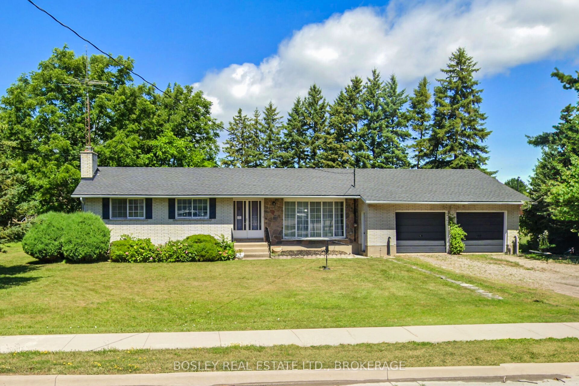 1320 Niagara Stone Road Property Photo 1