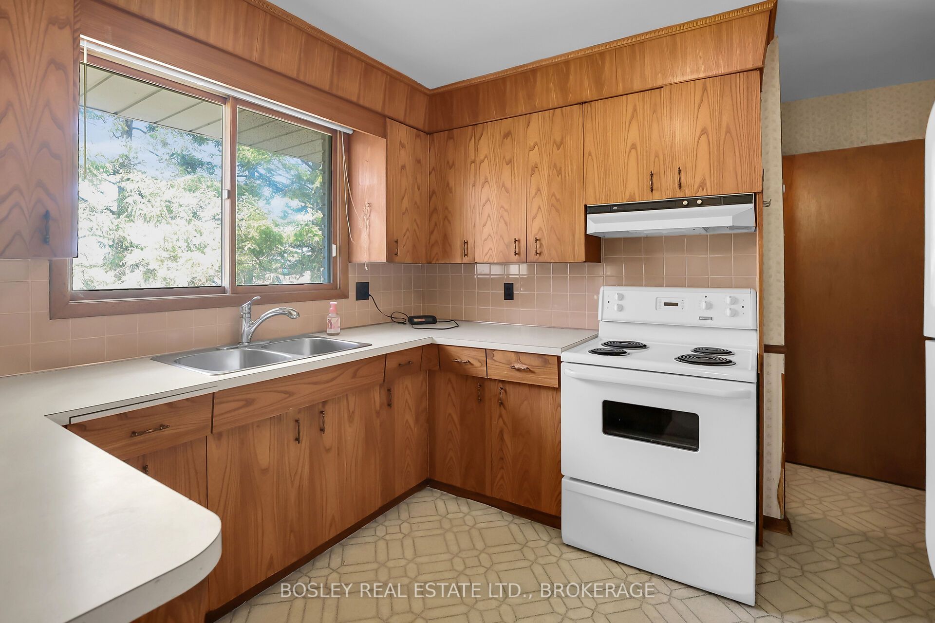 1320 Niagara Stone Road Property Photo 5