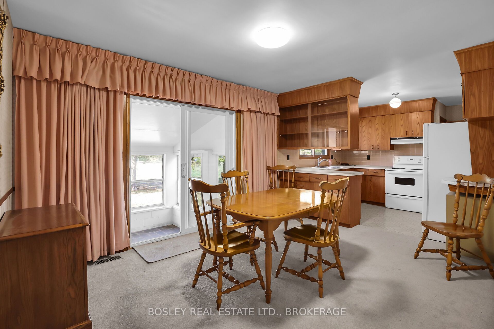 1320 Niagara Stone Road Property Photo 6