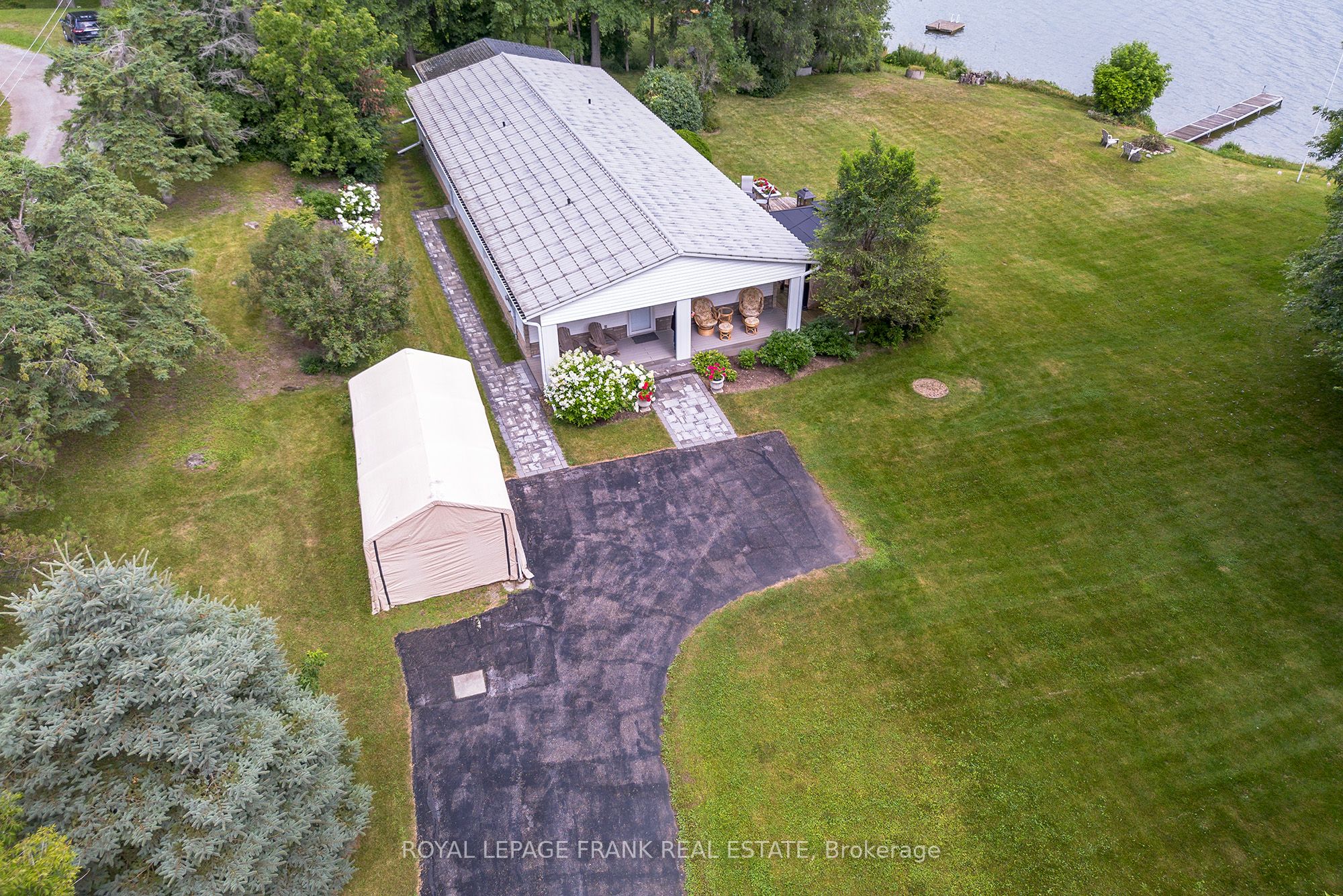 46 Lakeview Boulevard Property Photo 2