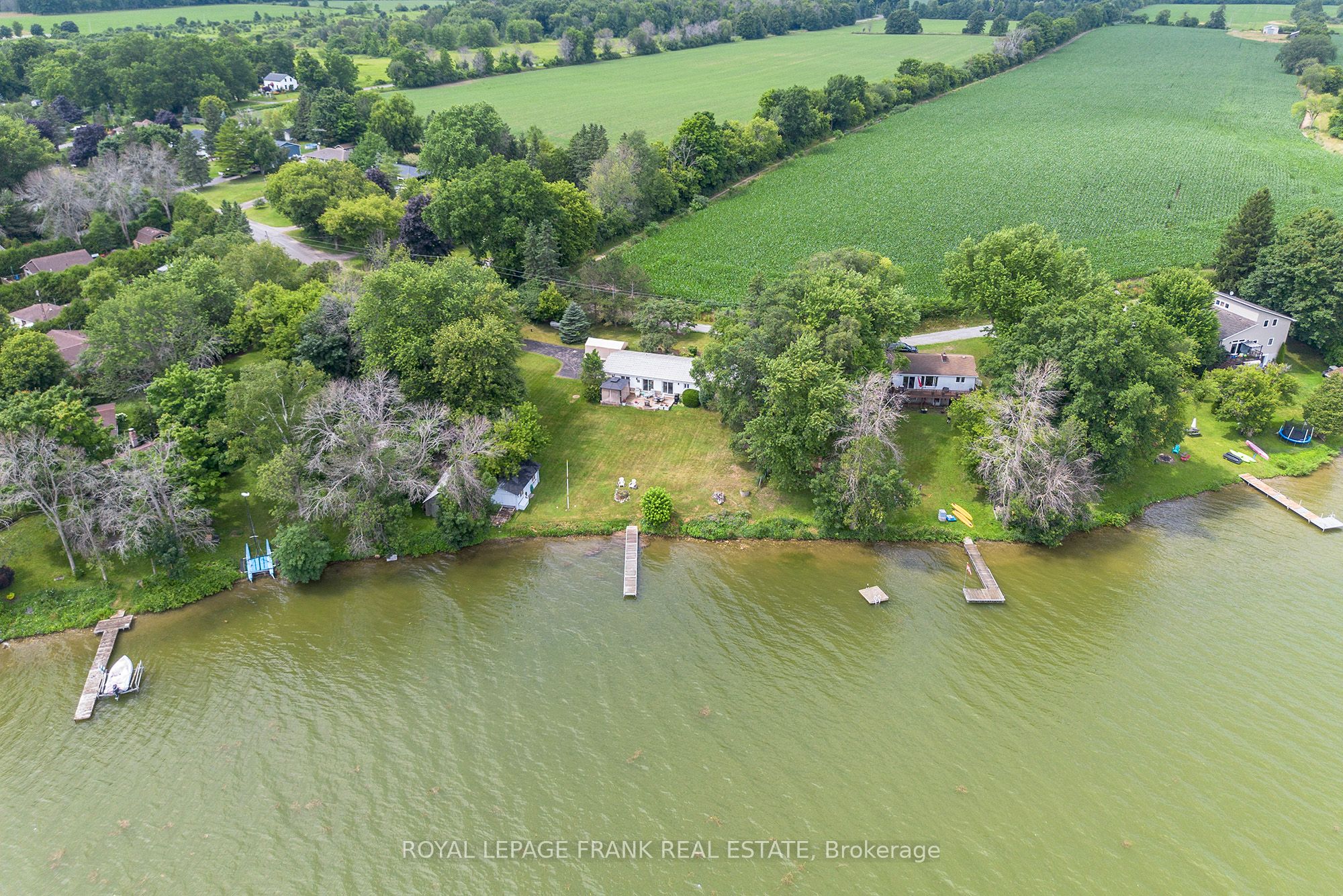 46 Lakeview Boulevard Property Photo 8