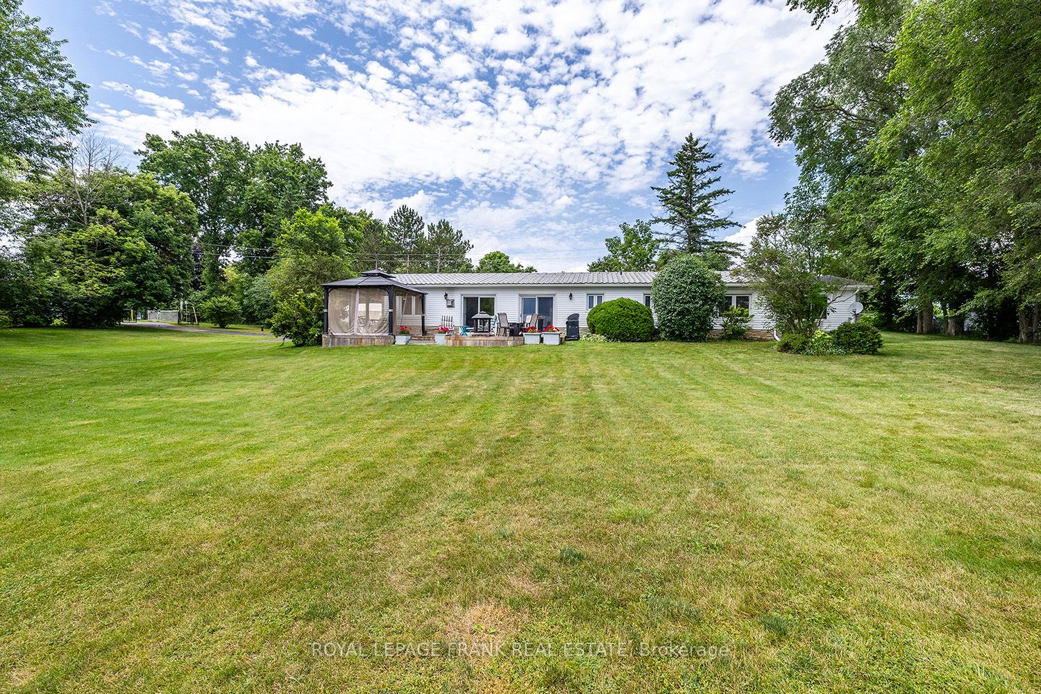 46 Lakeview Boulevard Property Photo 10