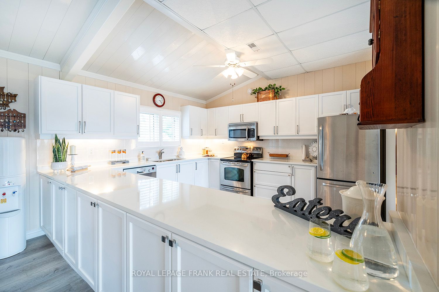 46 Lakeview Boulevard Property Photo 19