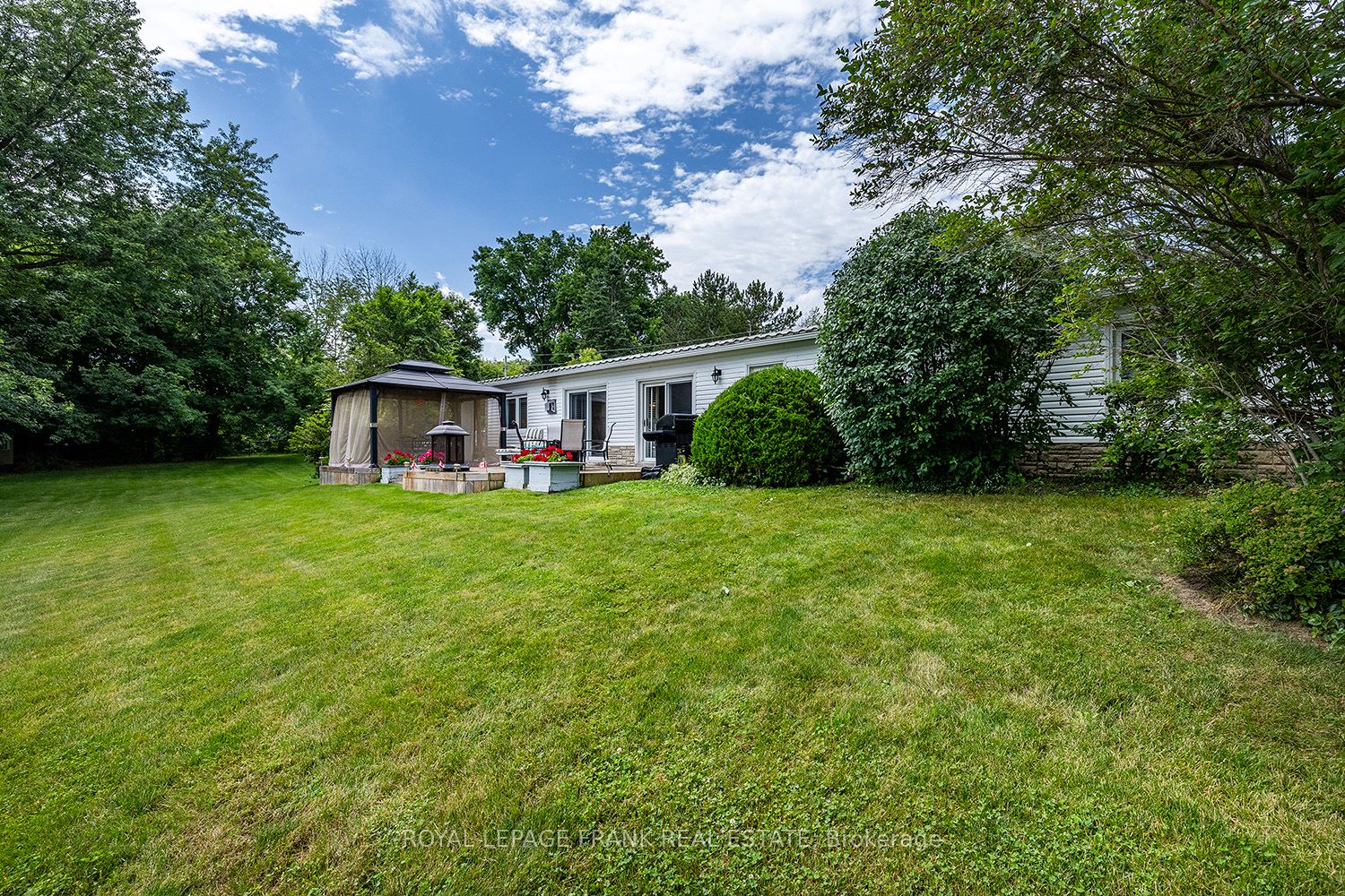 46 Lakeview Boulevard Property Photo 34