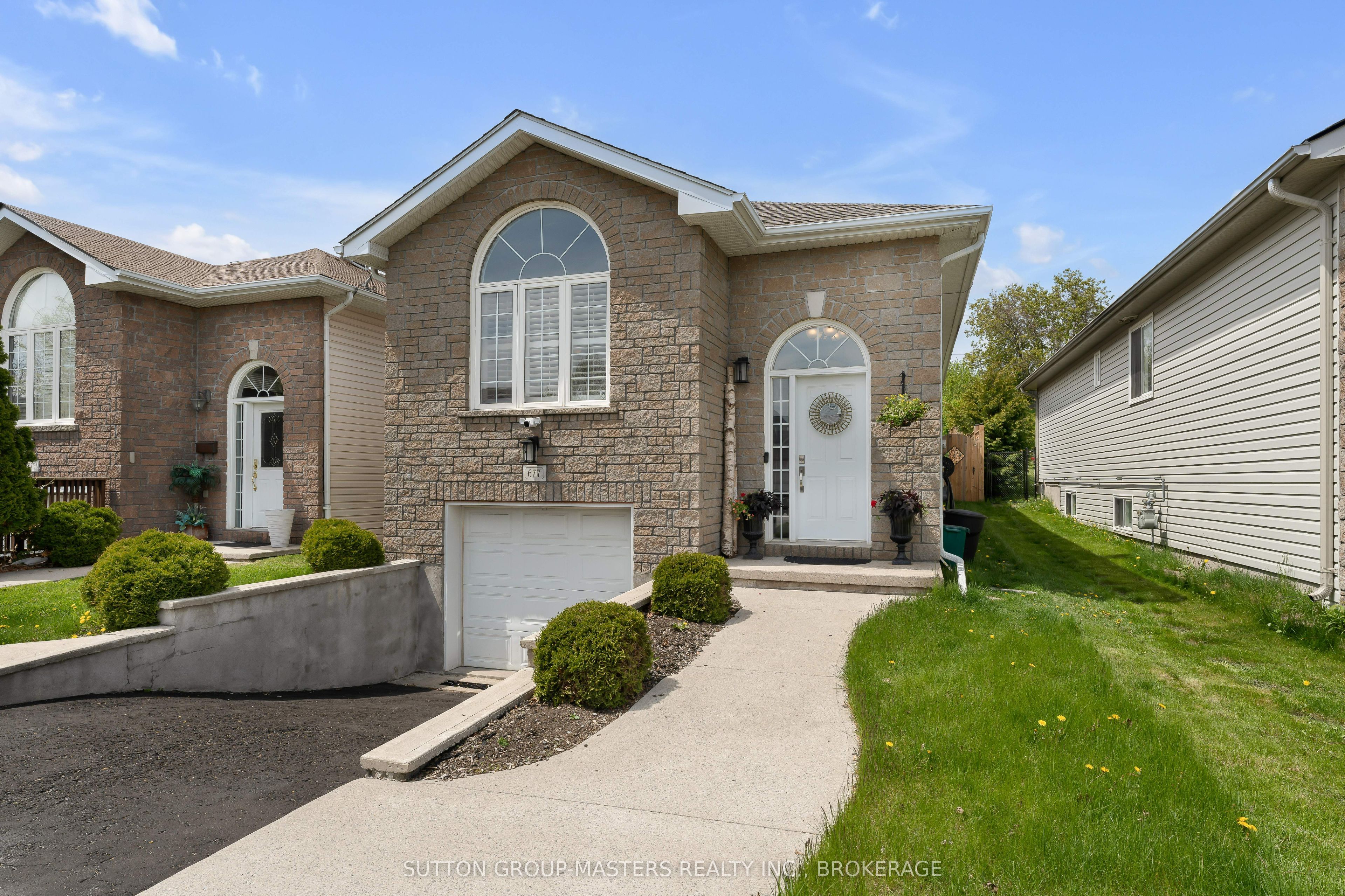 677 Tanner Drive Property Photo 2