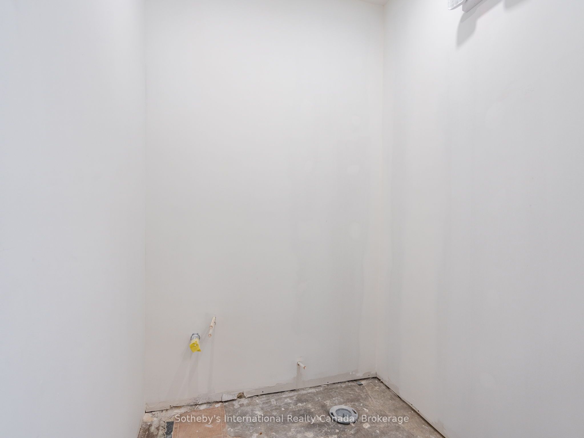 681 Barton Street East Street E Property Photo 13