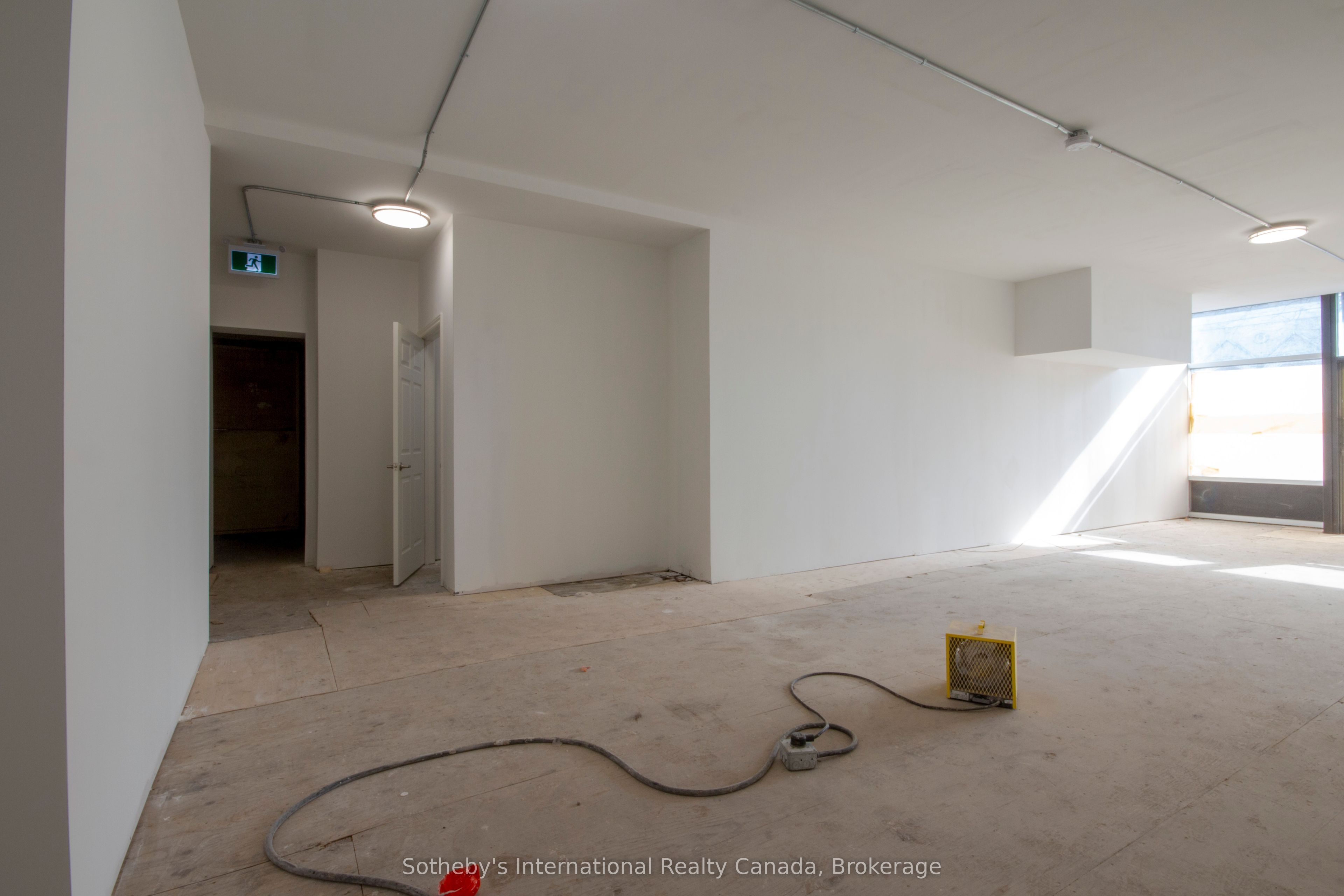677 Barton Street Main Property Photo 11