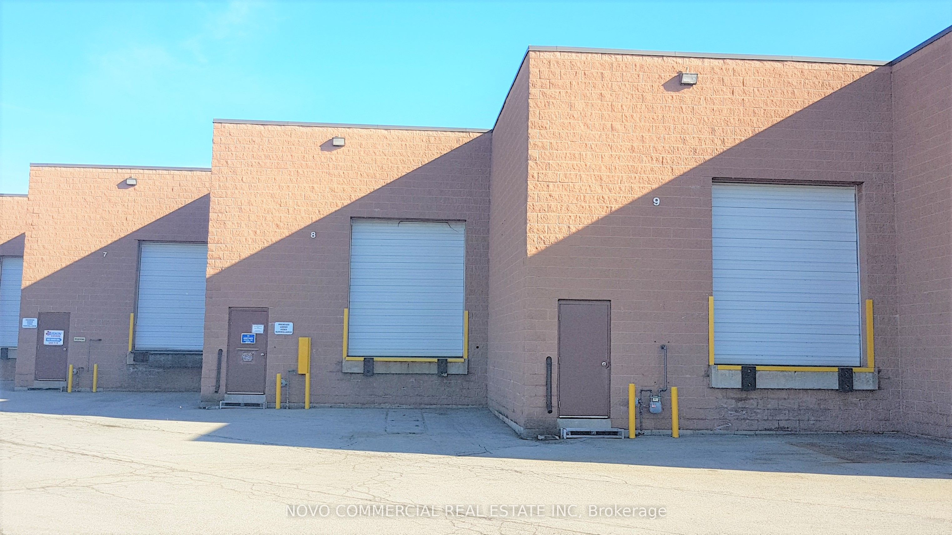 #5 & 6 - 862 Arvin Avenue Property Photo 2
