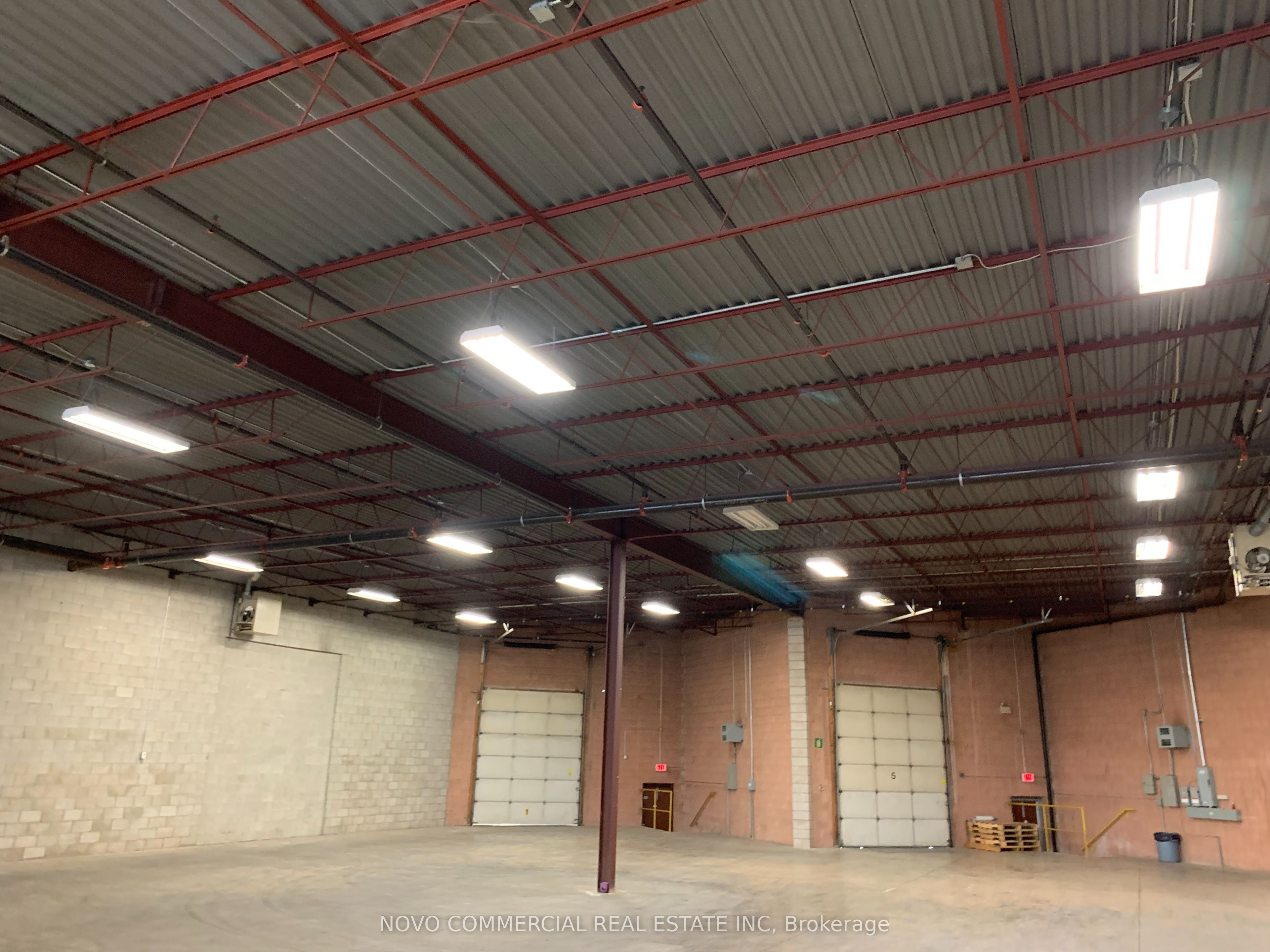 #5 & 6 - 862 Arvin Avenue Property Photo 3