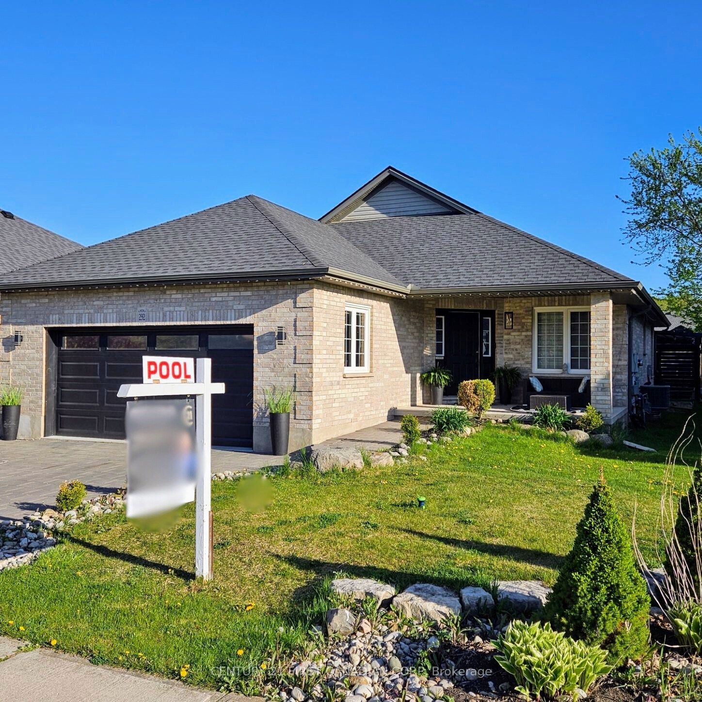 292 Thorn Drive Property Photo 1