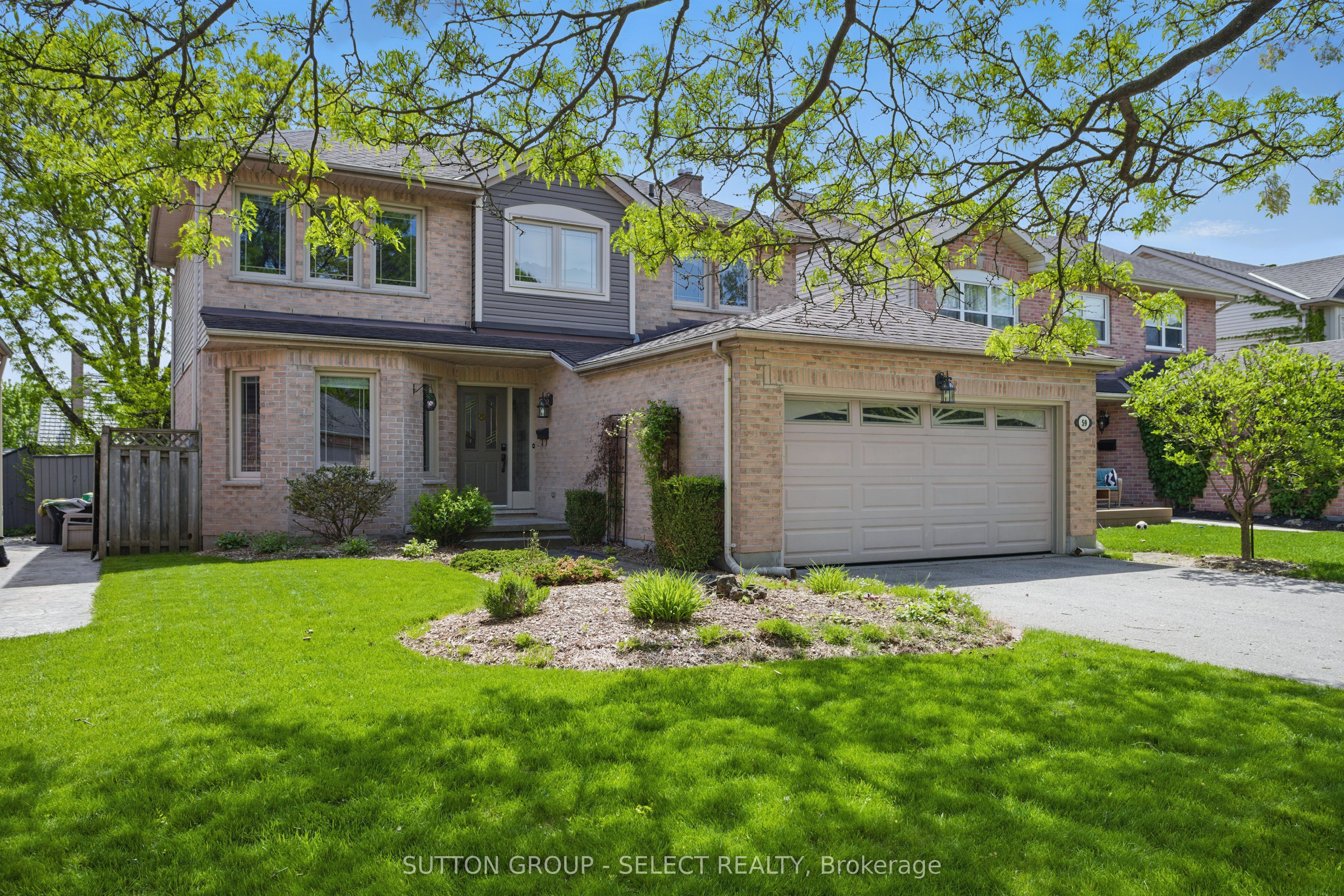 59 LAUREL Crescent Property Photo 1