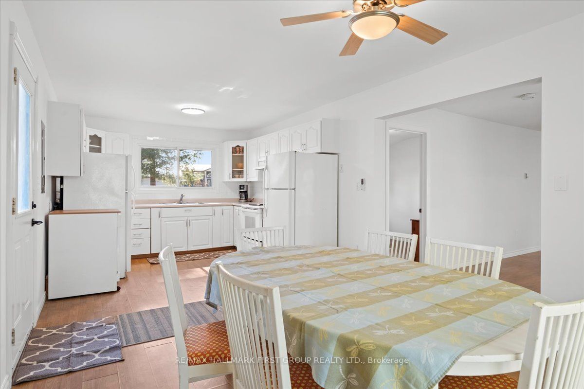 139 Neville Pt Road Property Photo 8