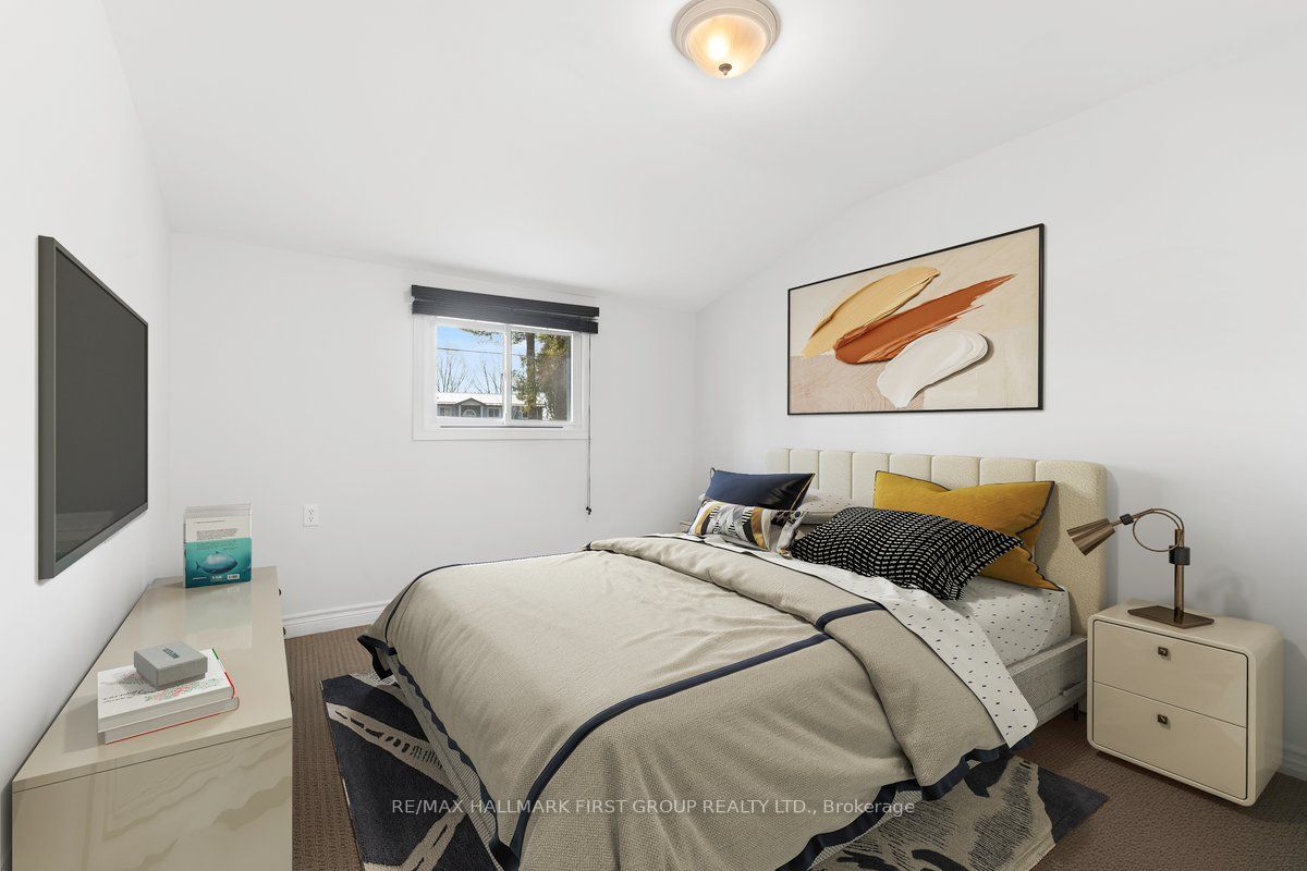 139 Neville Pt Road Property Photo 10